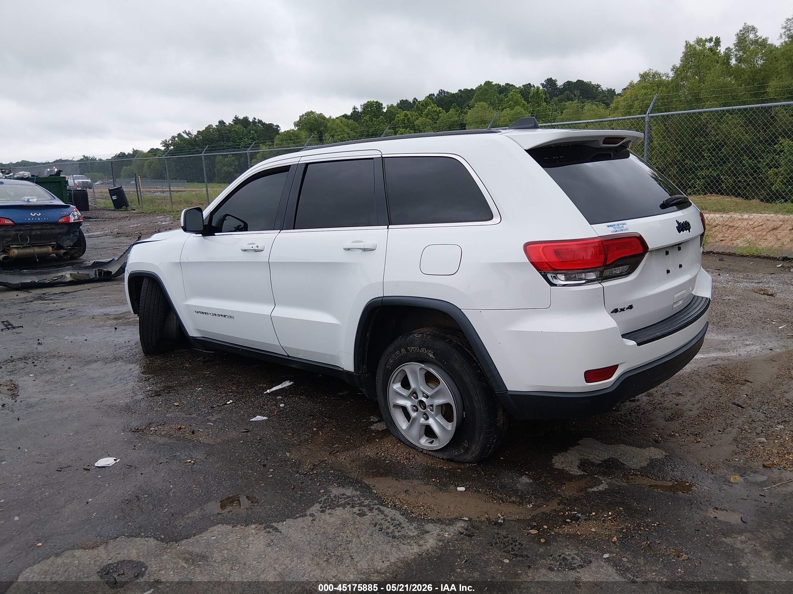 2015 Jeep Grand Cherokee Laredo White vin: 1C4RJEAG7FC759538