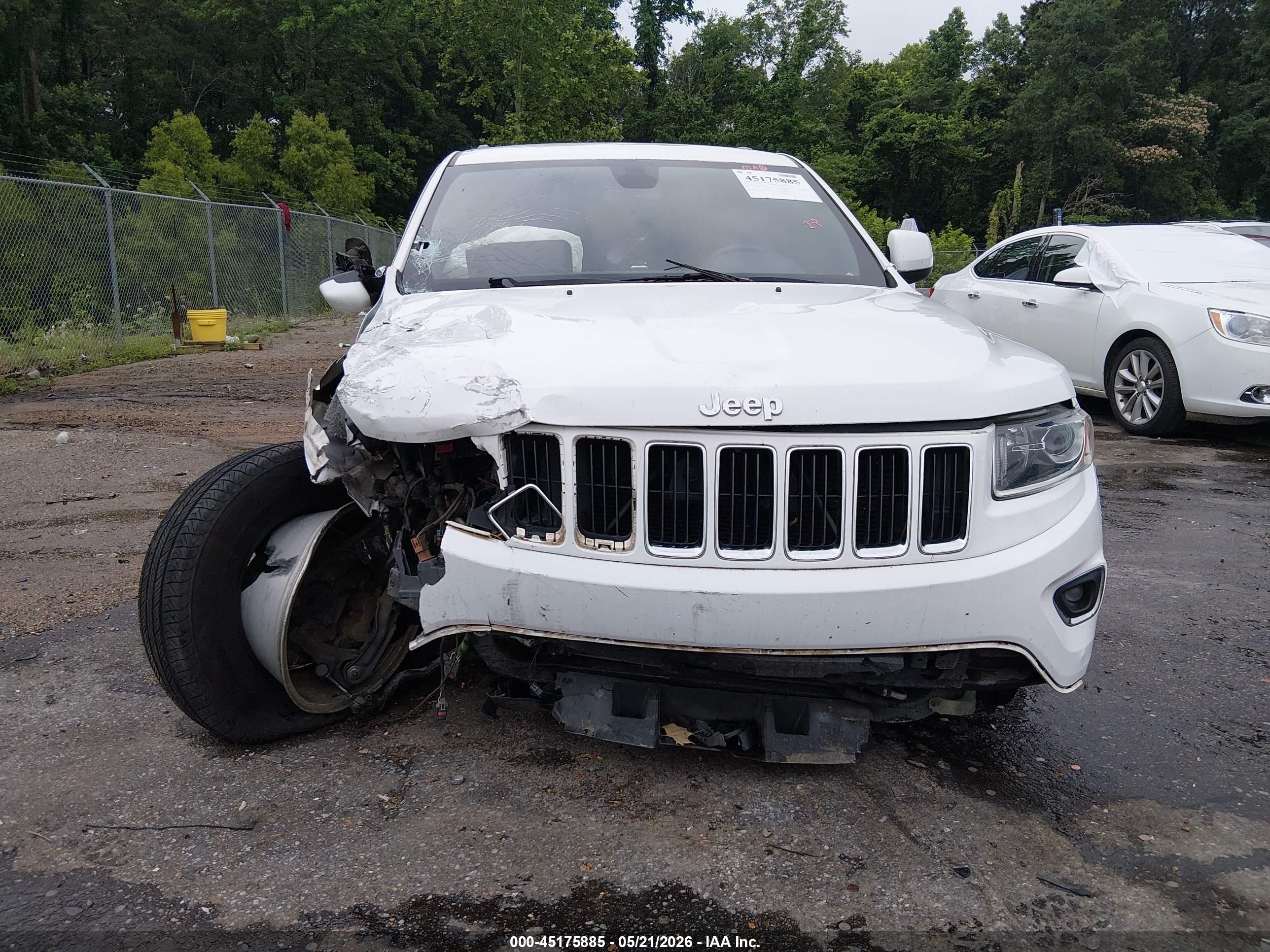 2015 Jeep Grand Cherokee Laredo White vin: 1C4RJEAG7FC759538