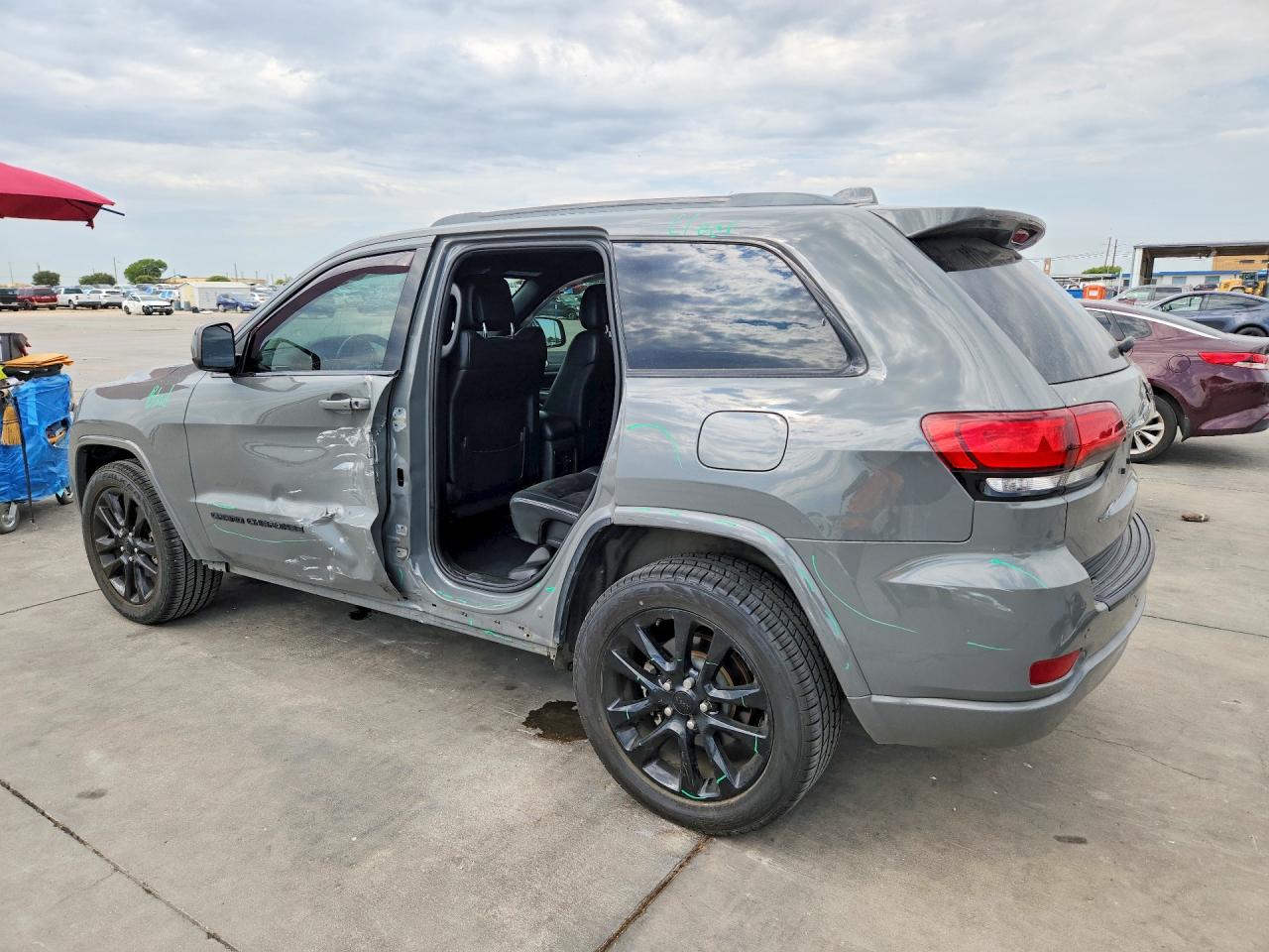 2019 Jeep Grand Cherokee Laredo Gray vin: 1C4RJEAG7KC839223
