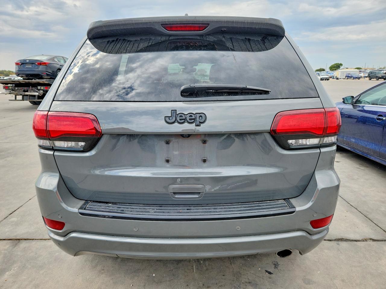 2019 Jeep Grand Cherokee Laredo Gray vin: 1C4RJEAG7KC839223
