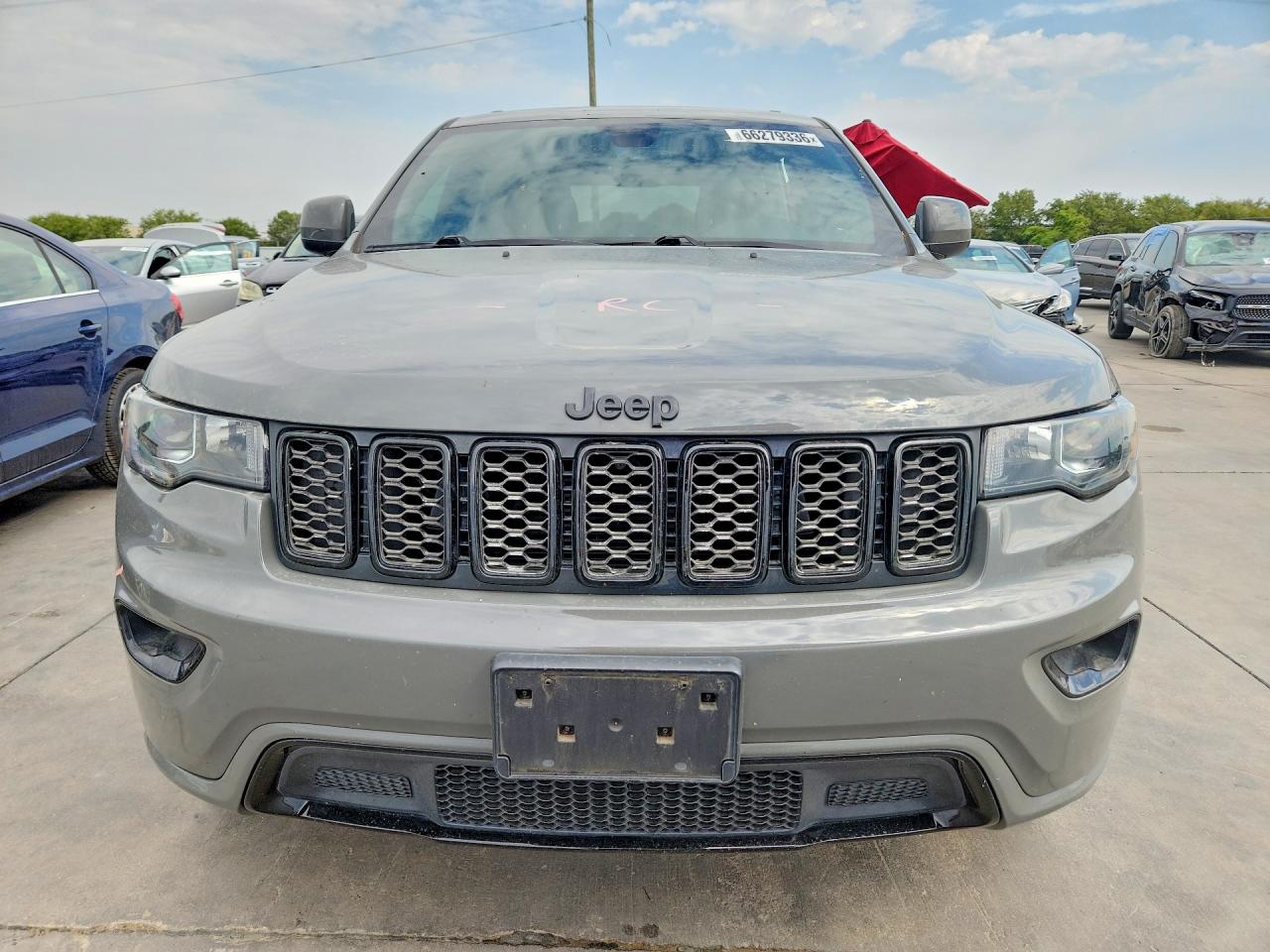 2019 Jeep Grand Cherokee Laredo Gray vin: 1C4RJEAG7KC839223