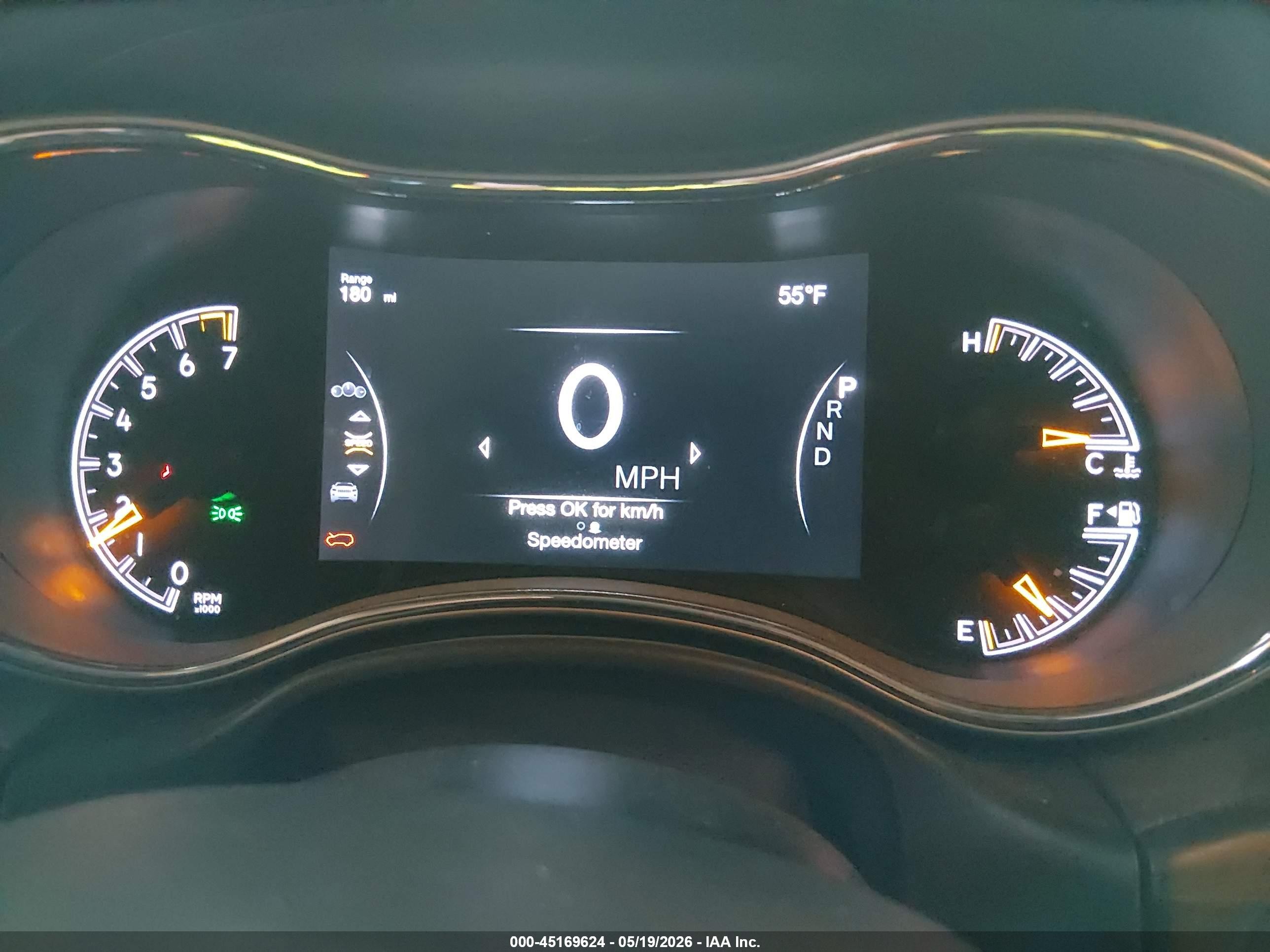 2020 Jeep Grand Cherokee Laredo E 4x2 Черный vin: 1C4RJEAG7LC427787