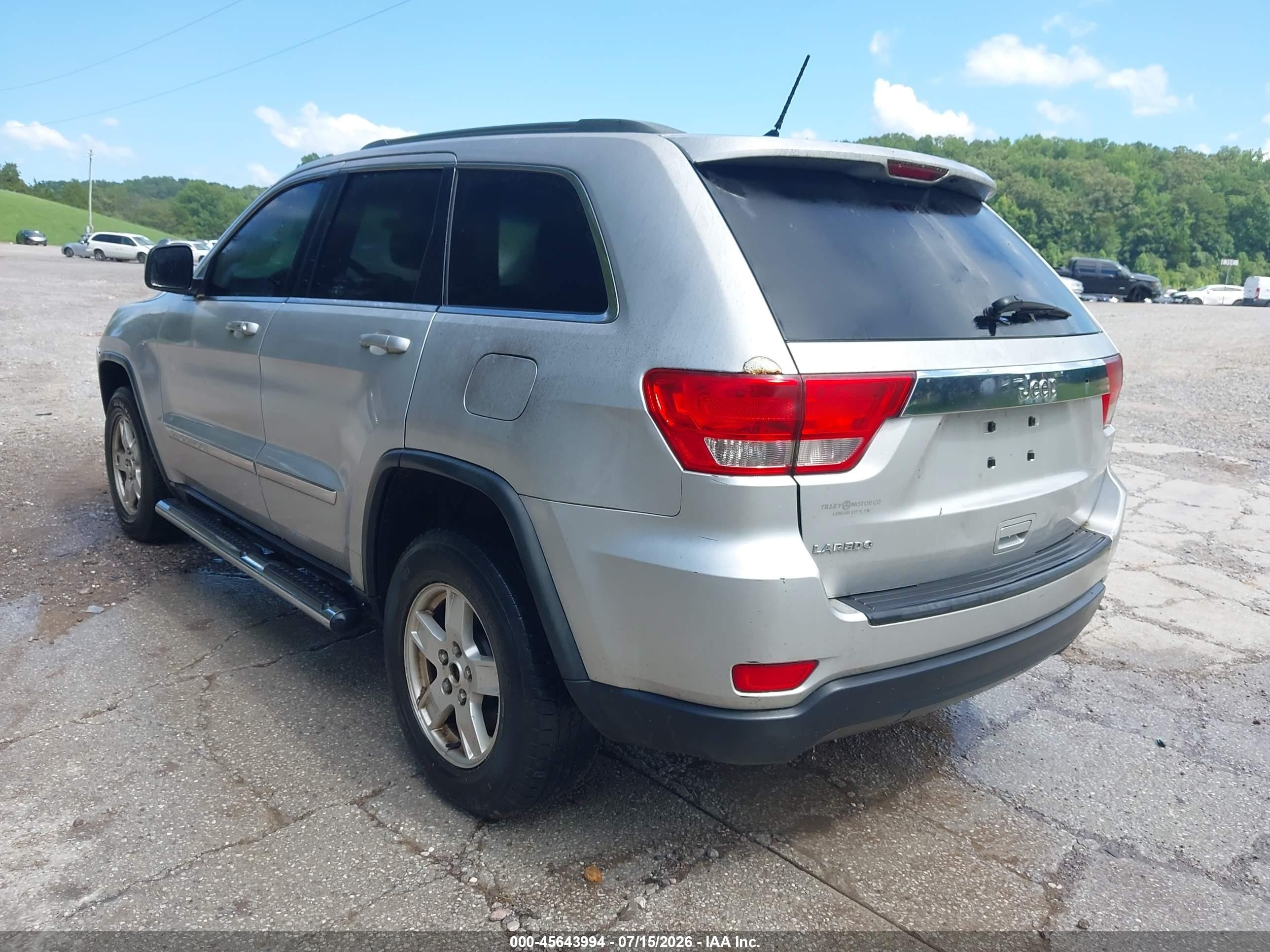 2012 Jeep Grand Cherokee Laredo Silver vin: 1C4RJEAG8CC209664