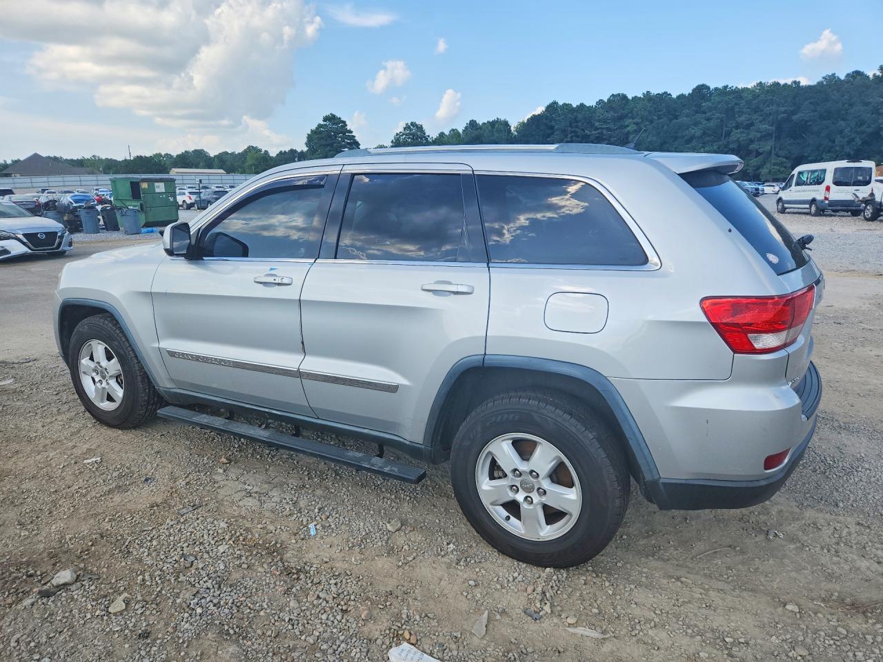 2012 Jeep Grand Cherokee Laredo Серебряный vin: 1C4RJEAG8CC290665