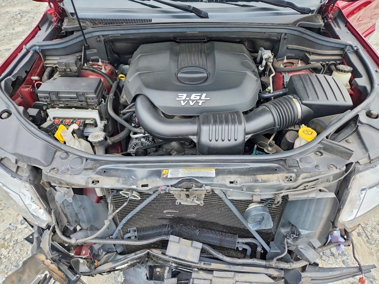 2013 Jeep Grand Cherokee Laredo Красный vin: 1C4RJEAG8DC589073