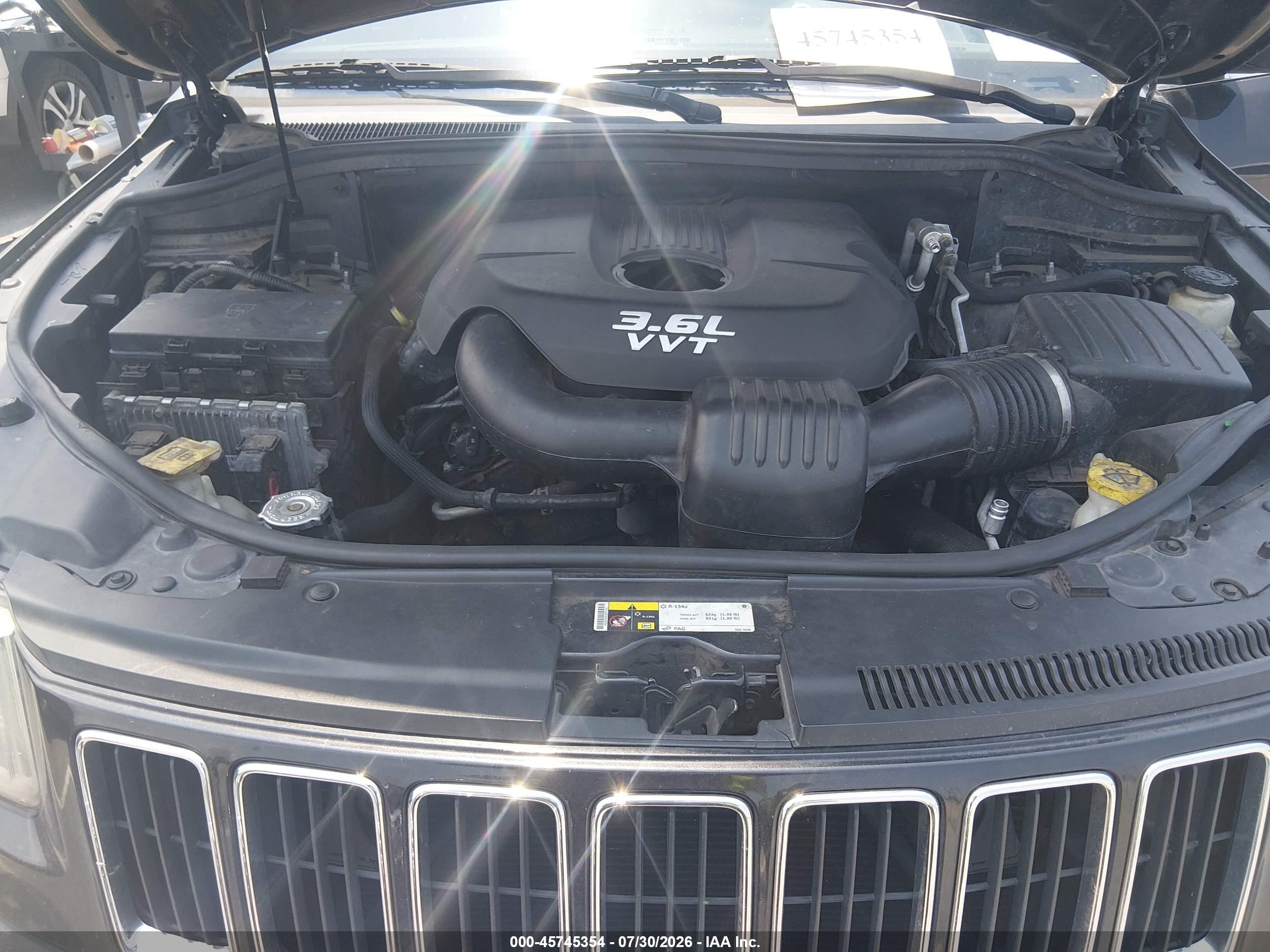 2014 Jeep Grand Cherokee Laredo Серый vin: 1C4RJEAG8EC207030