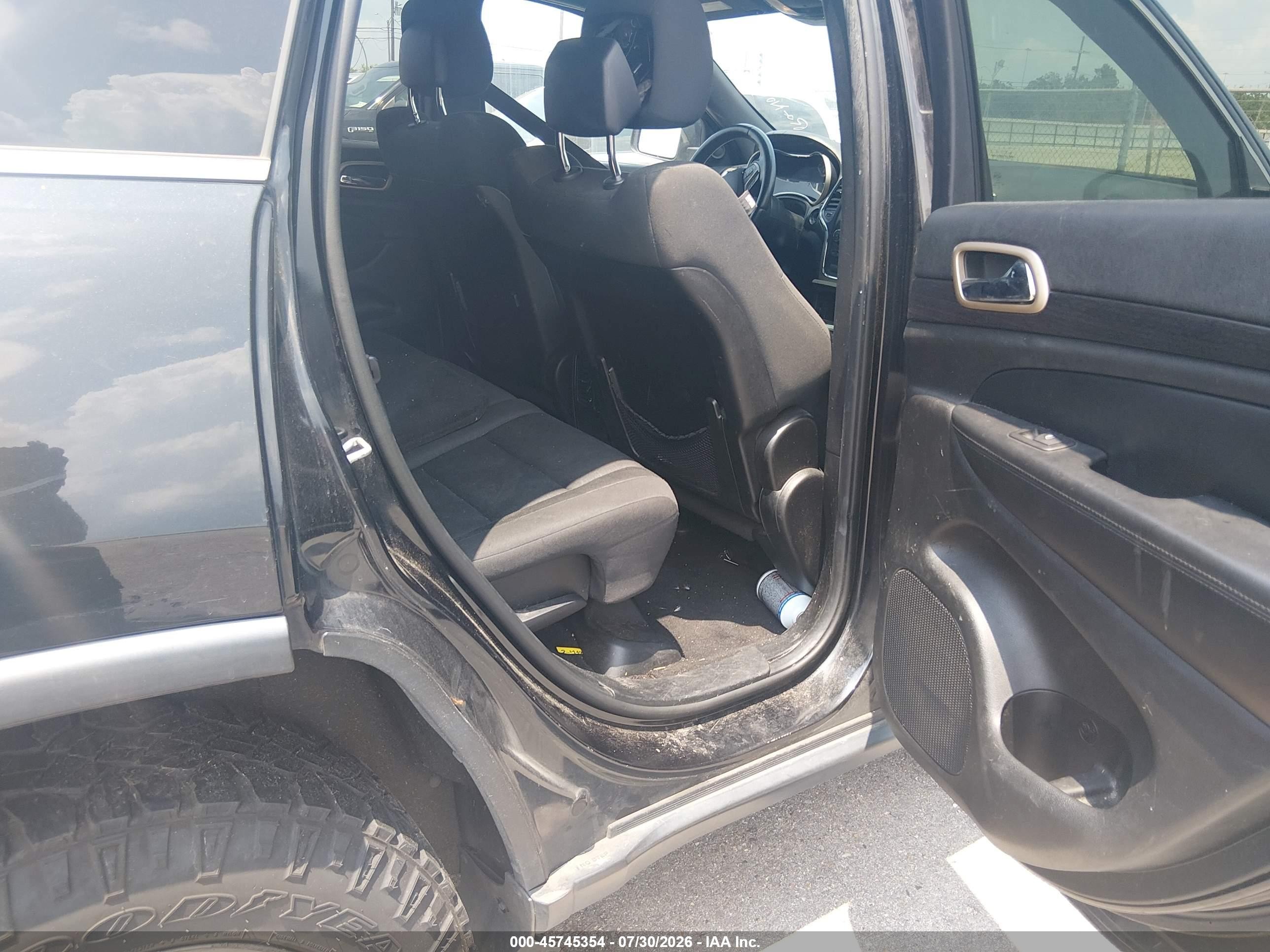 2014 Jeep Grand Cherokee Laredo Серый vin: 1C4RJEAG8EC207030