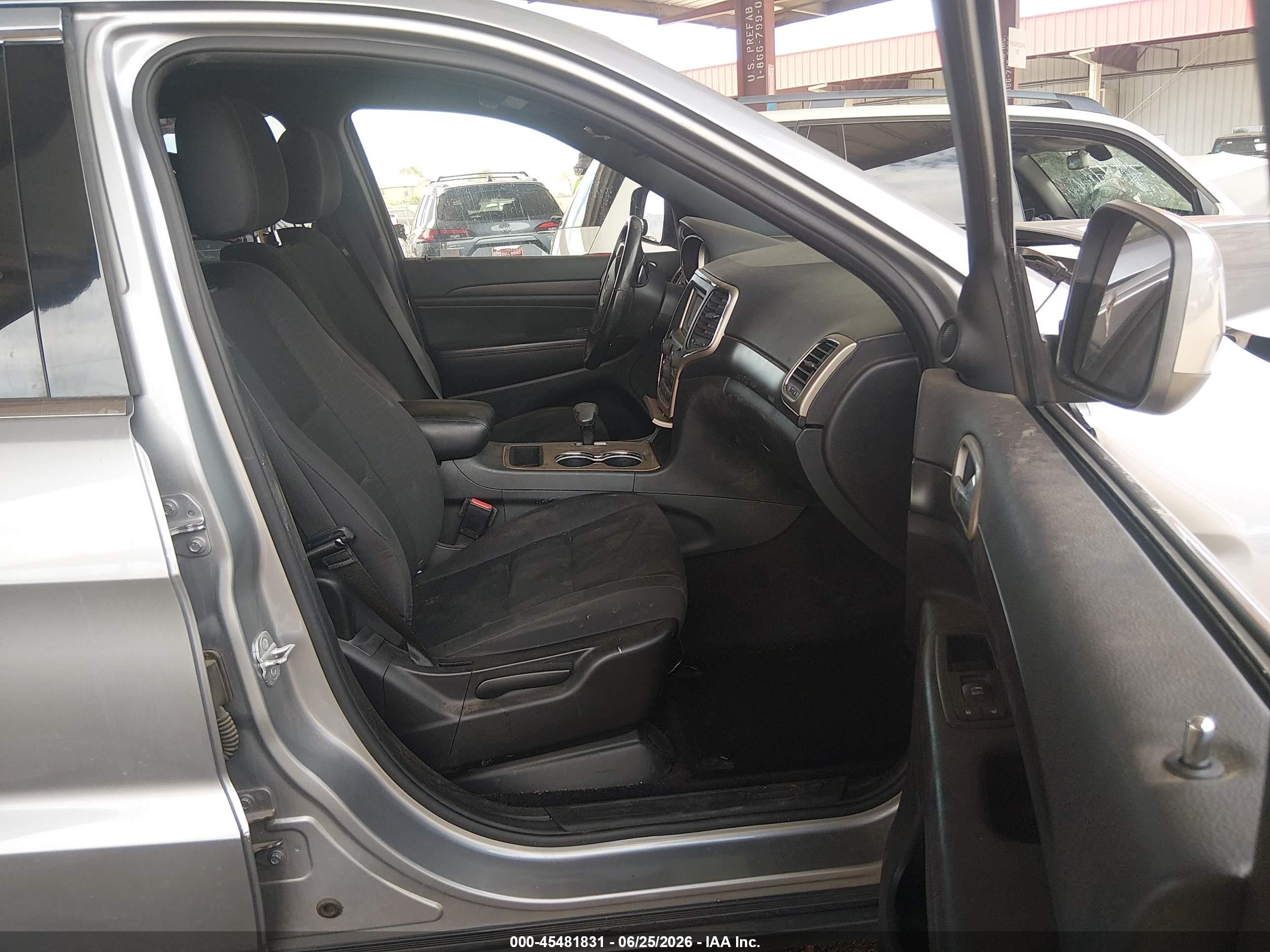 2014 Jeep Grand Cherokee Laredo Серый vin: 1C4RJEAG8EC239962