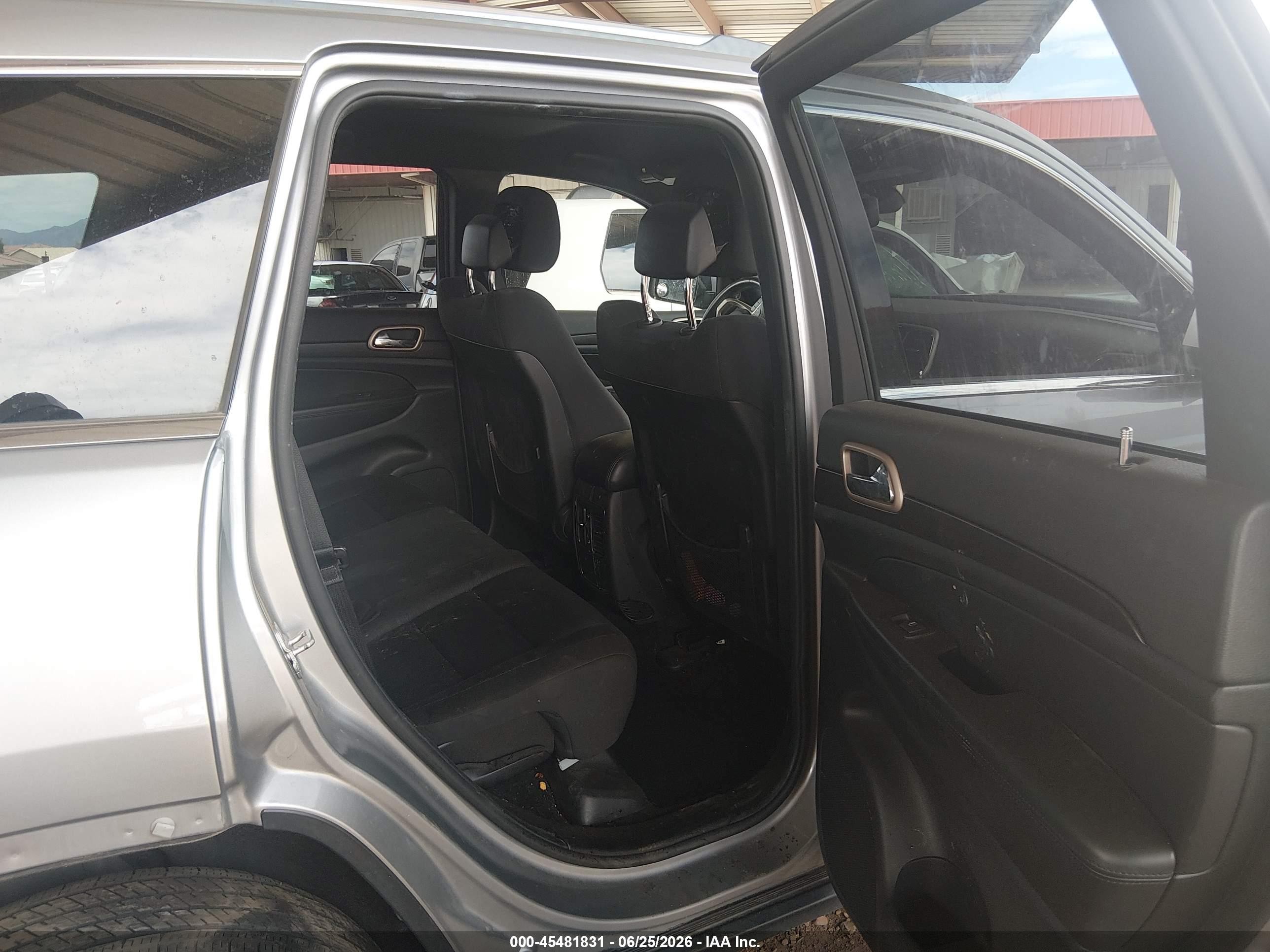 2014 Jeep Grand Cherokee Laredo Серый vin: 1C4RJEAG8EC239962