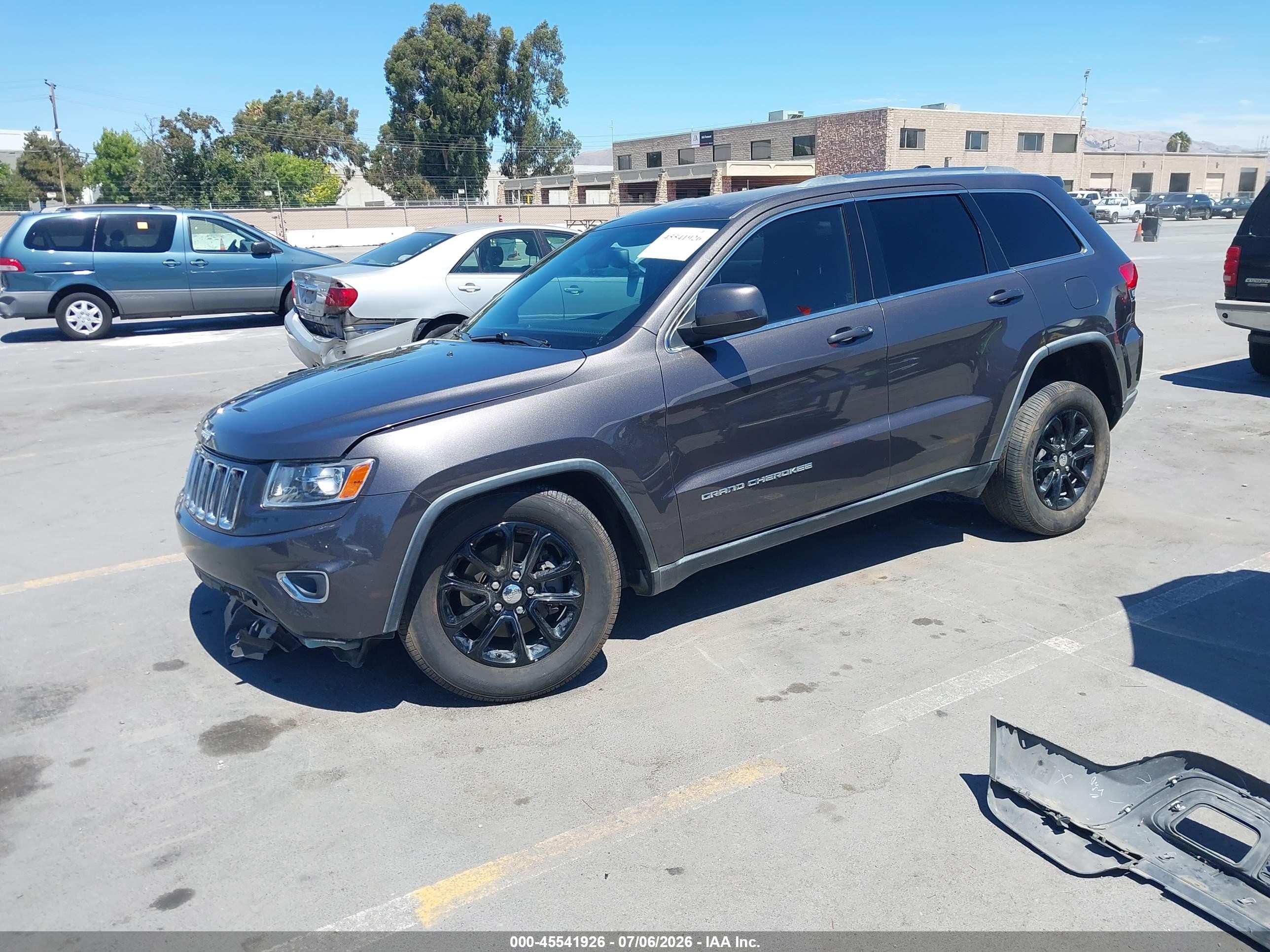2014 Jeep Grand Cherokee Laredo Gray vin: 1C4RJEAG8EC472773
