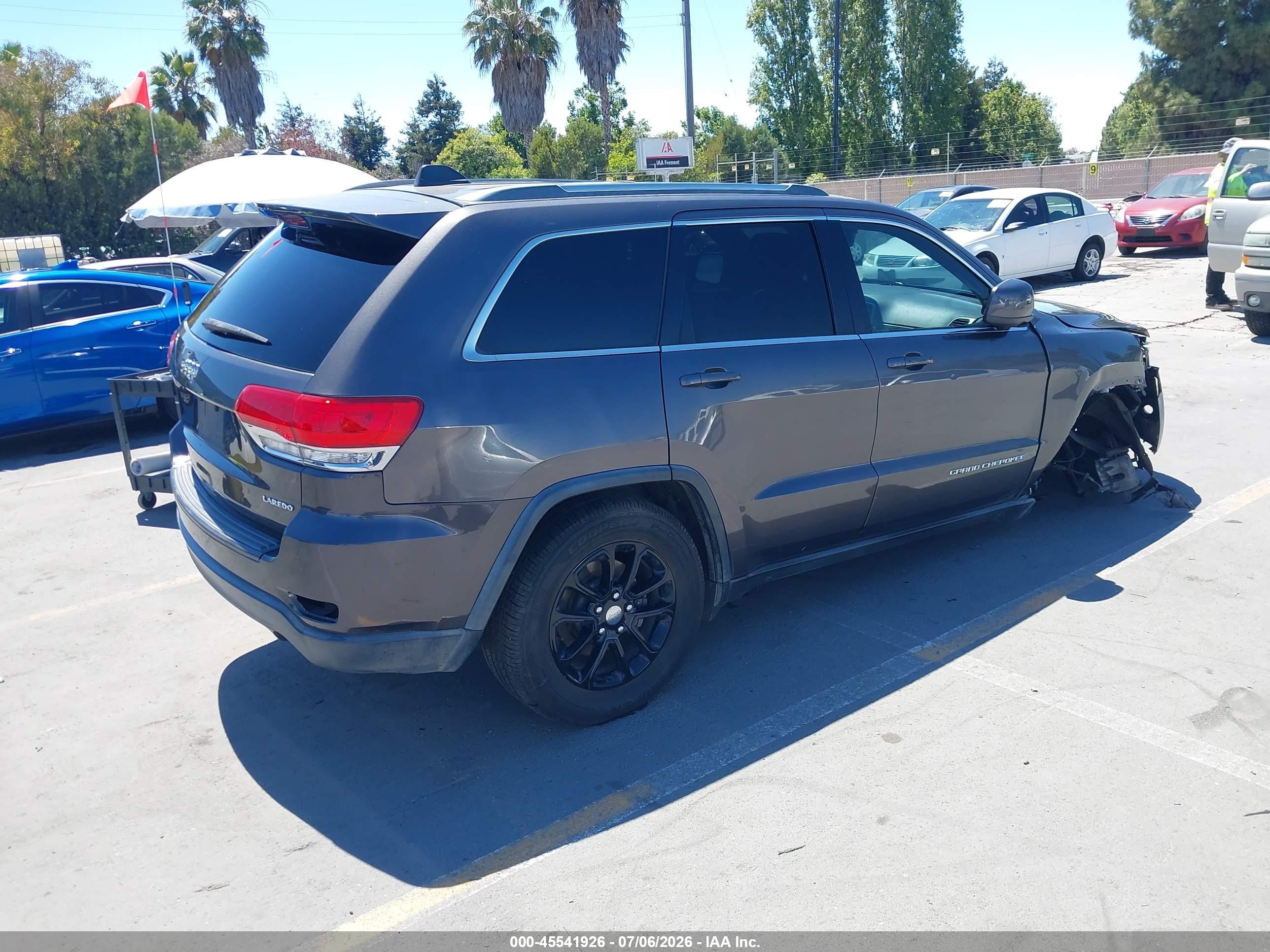 2014 Jeep Grand Cherokee Laredo Gray vin: 1C4RJEAG8EC472773