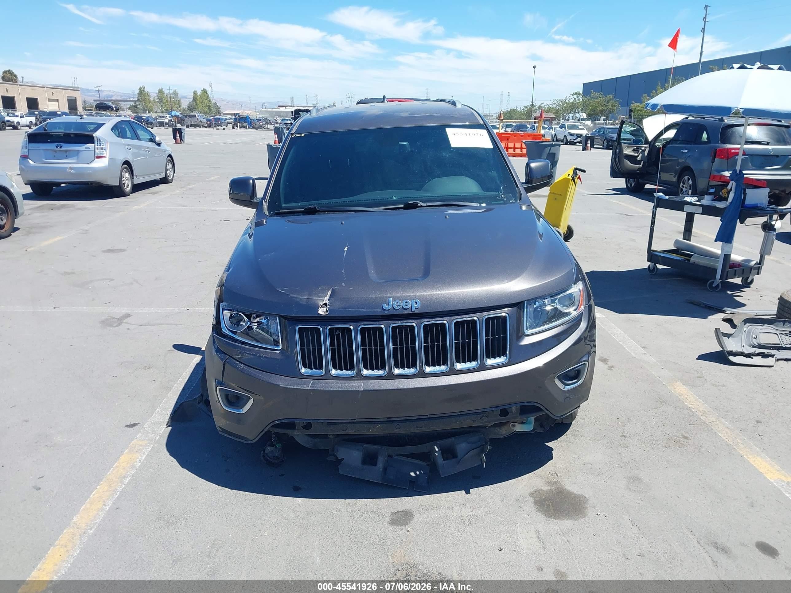 2014 Jeep Grand Cherokee Laredo Gray vin: 1C4RJEAG8EC472773