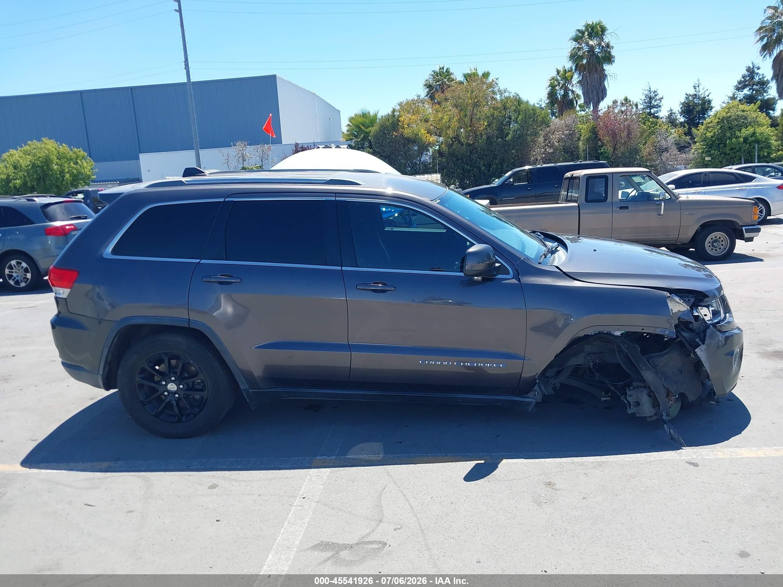 2014 Jeep Grand Cherokee Laredo Gray vin: 1C4RJEAG8EC472773