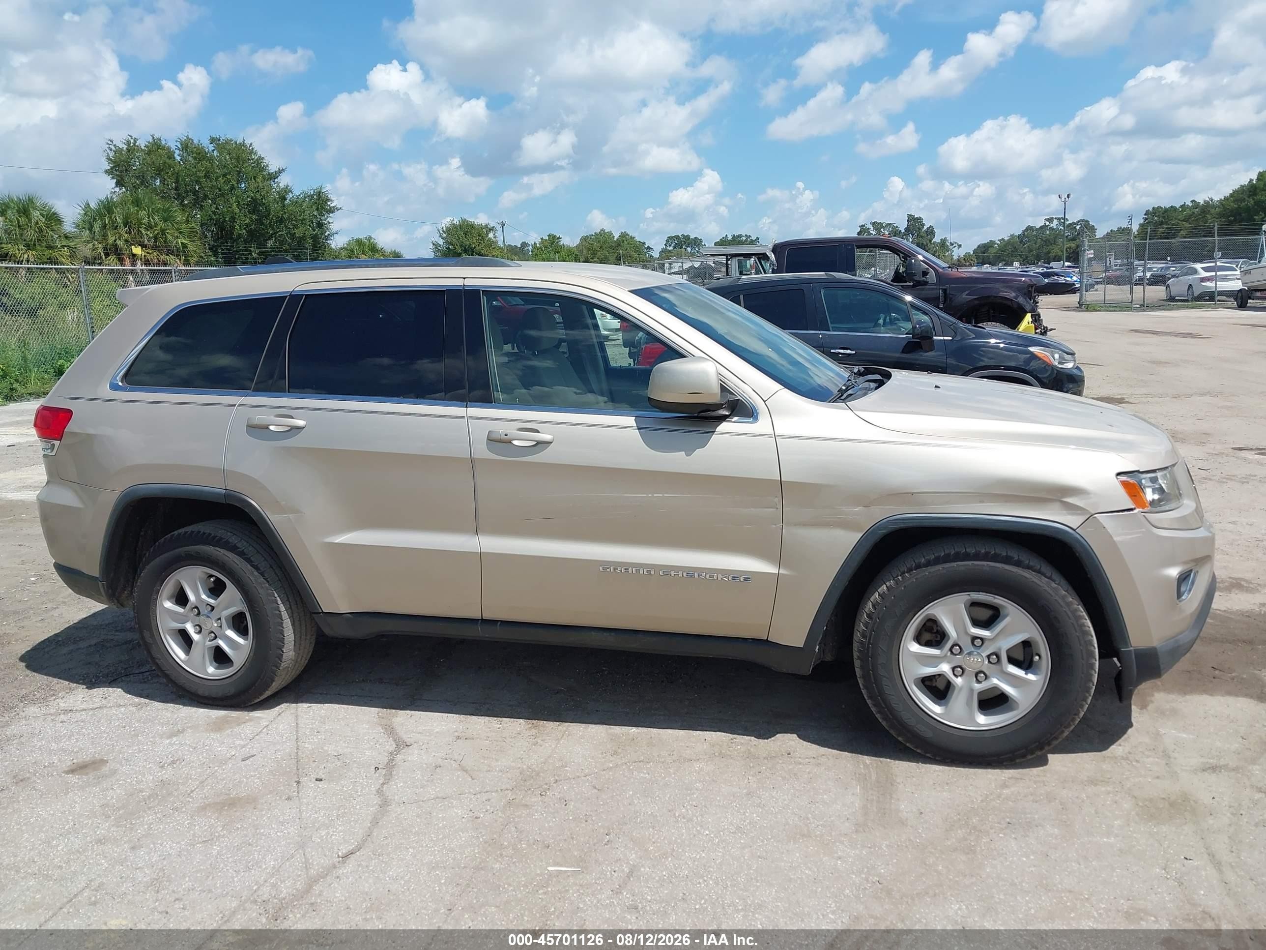 2015 Jeep Grand Cherokee Laredo Champagne vin: 1C4RJEAG8FC235668