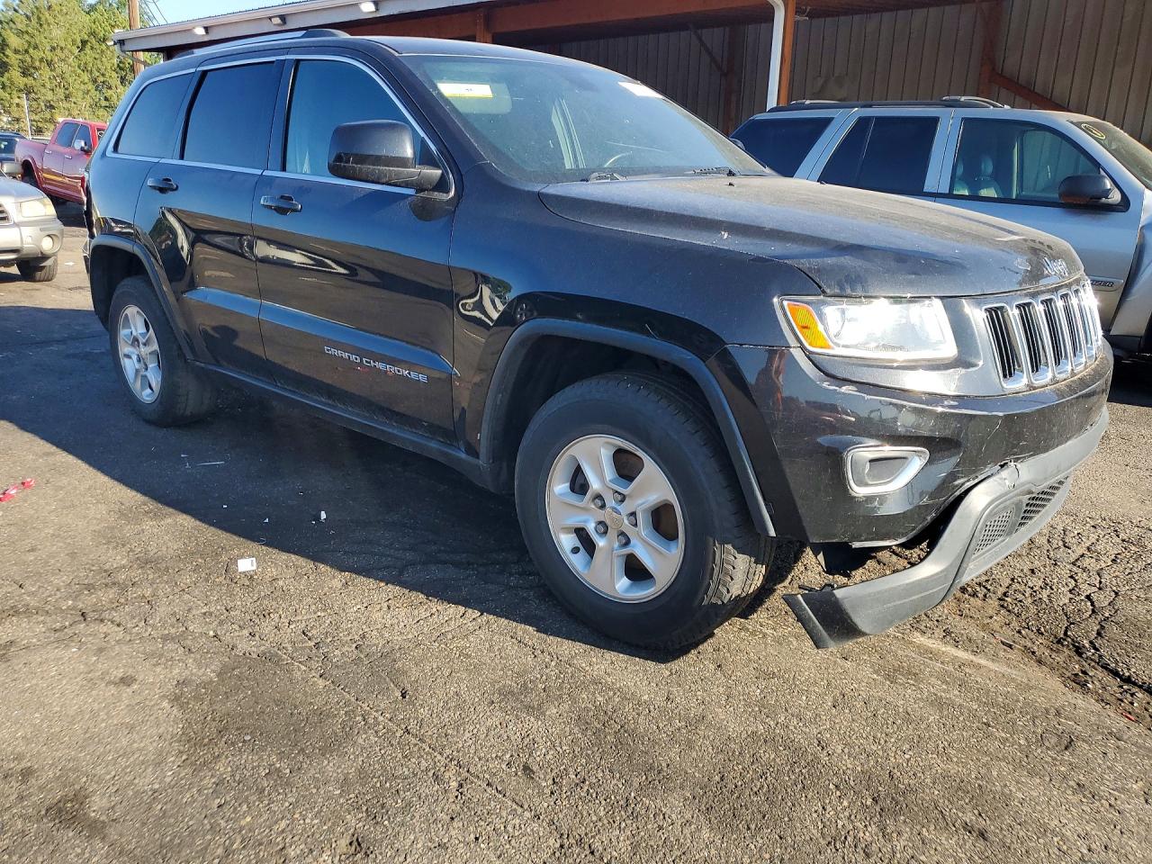 2015 Jeep Grand Cherokee Laredo Черный vin: 1C4RJEAG8FC944357