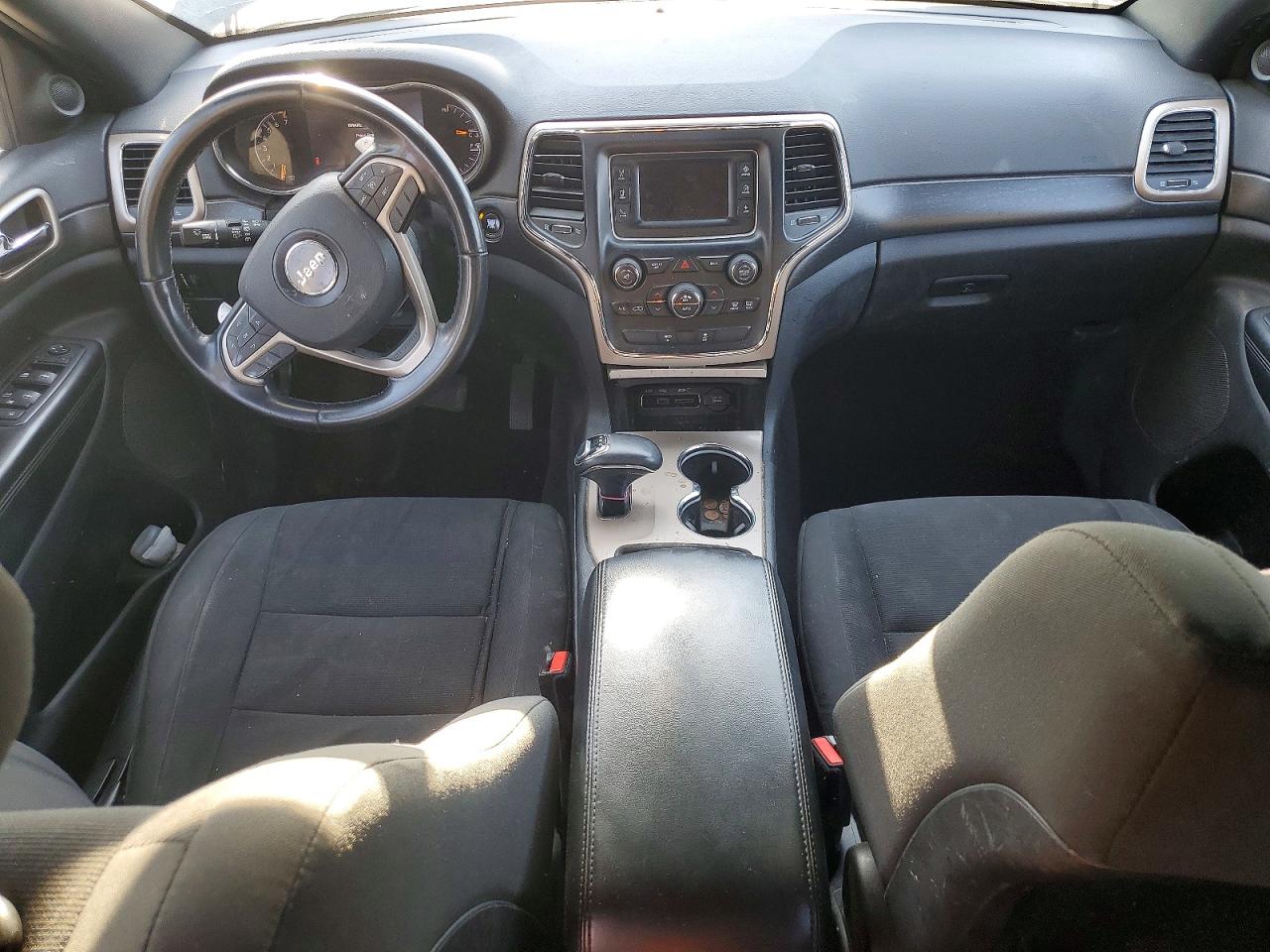 2015 Jeep Grand Cherokee Laredo Черный vin: 1C4RJEAG8FC944357