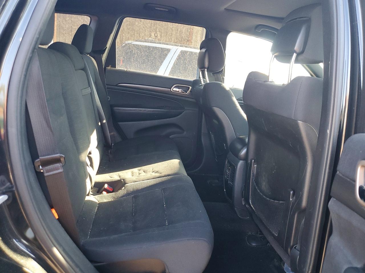2015 Jeep Grand Cherokee Laredo Черный vin: 1C4RJEAG8FC944357