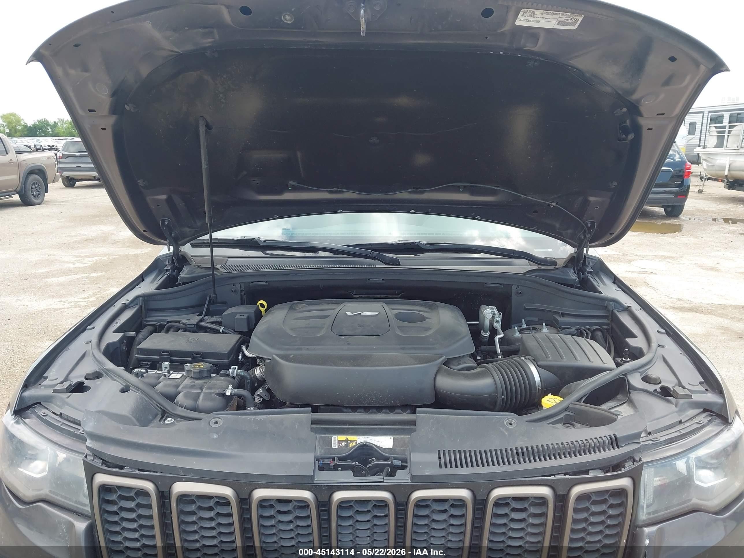 2016 Jeep Grand Cherokee 75th Anniversary Gray vin: 1C4RJEAG8GC391050