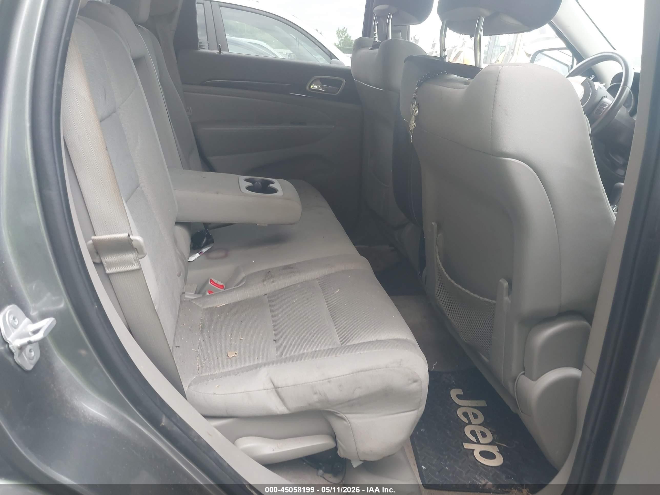 2012 Jeep Grand Cherokee Laredo Gray vin: 1C4RJEAG9CC162497