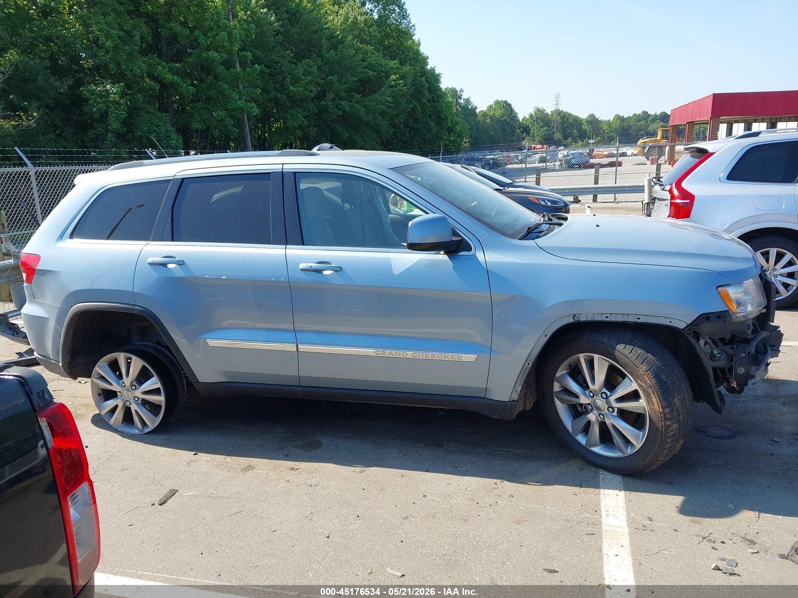 2013 Jeep Grand Cherokee Laredo Blue vin: 1C4RJEAG9DC558544