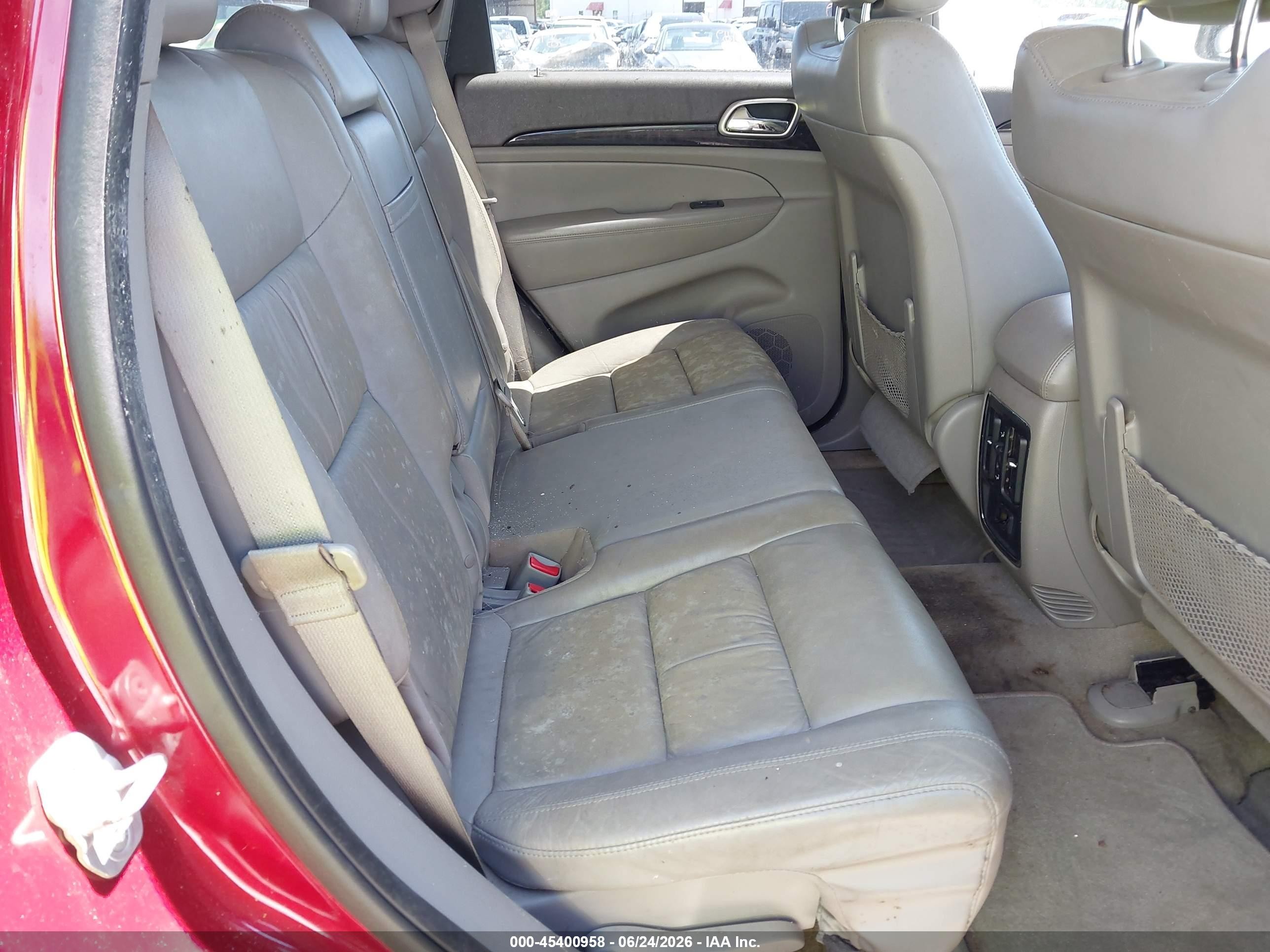 2013 Jeep Grand Cherokee Laredo Red vin: 1C4RJEAG9DC588739