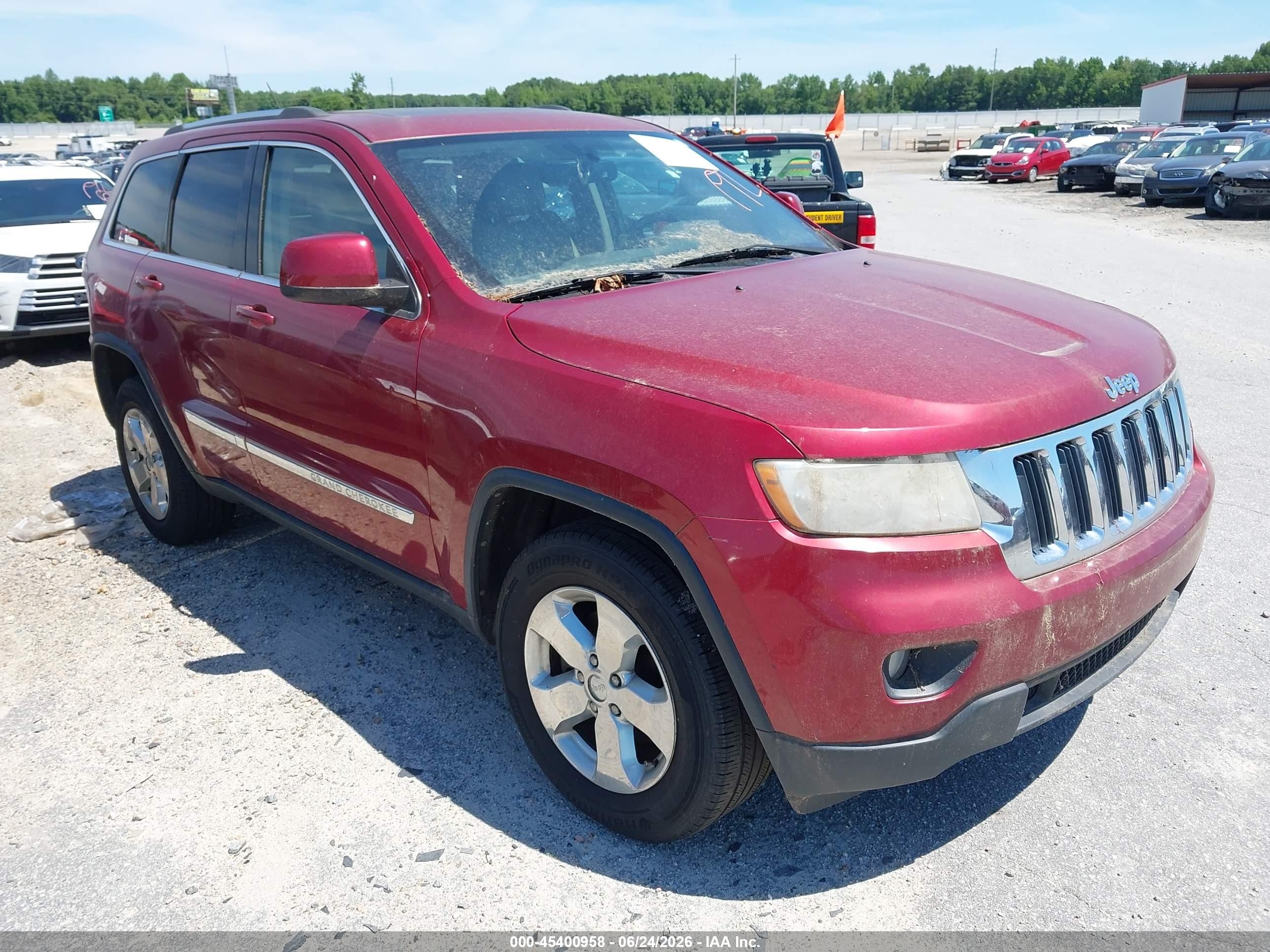2013 Jeep Grand Cherokee Laredo Red vin: 1C4RJEAG9DC588739