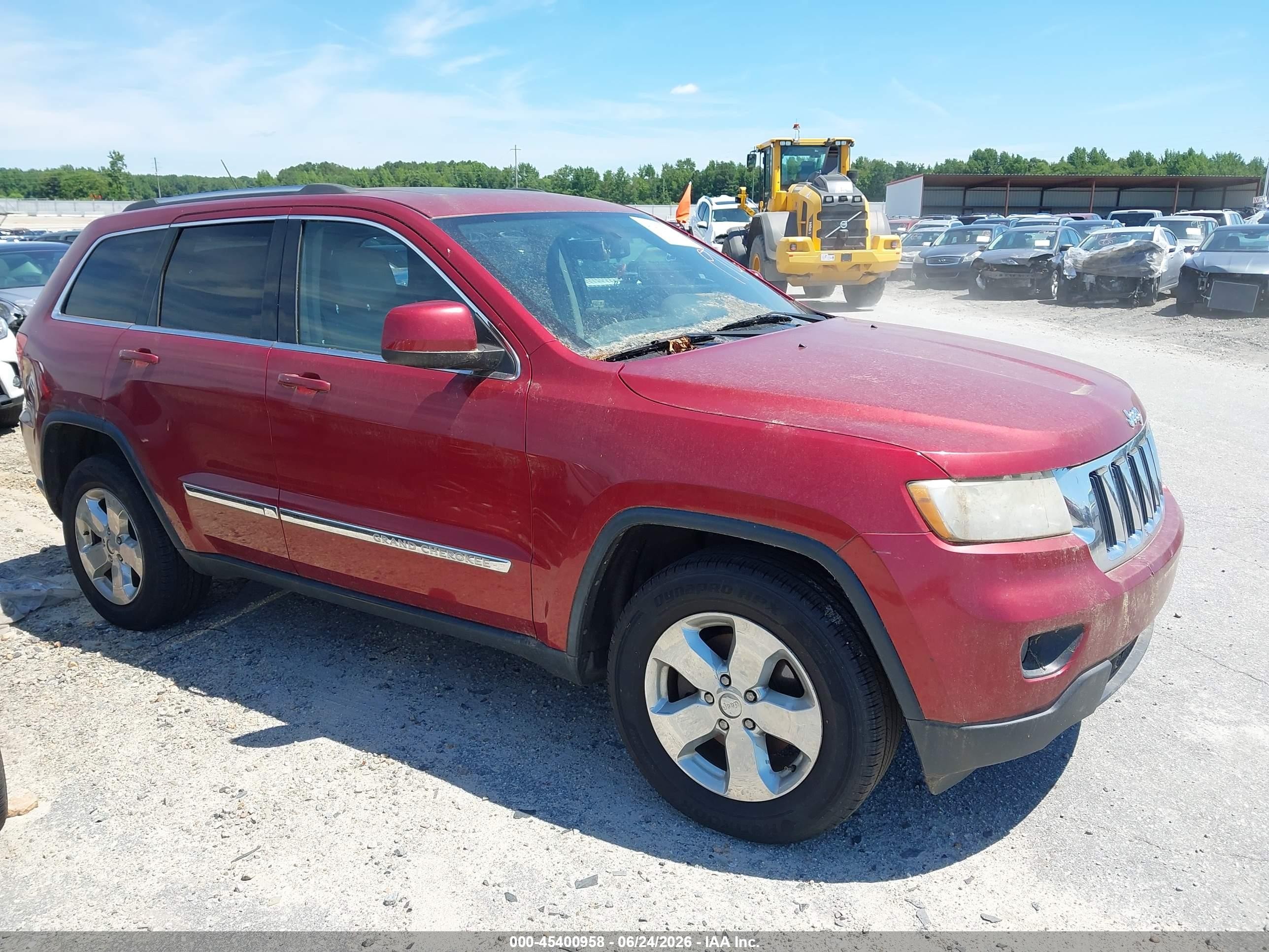 2013 Jeep Grand Cherokee Laredo Red vin: 1C4RJEAG9DC588739