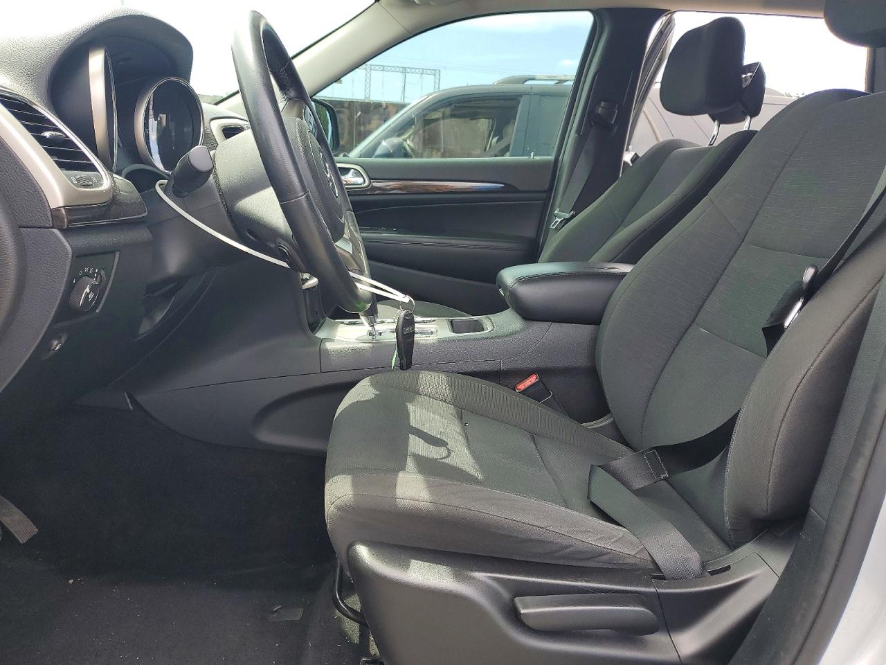 2013 Jeep Grand Cherokee Laredo Silver vin: 1C4RJEAG9DC596159