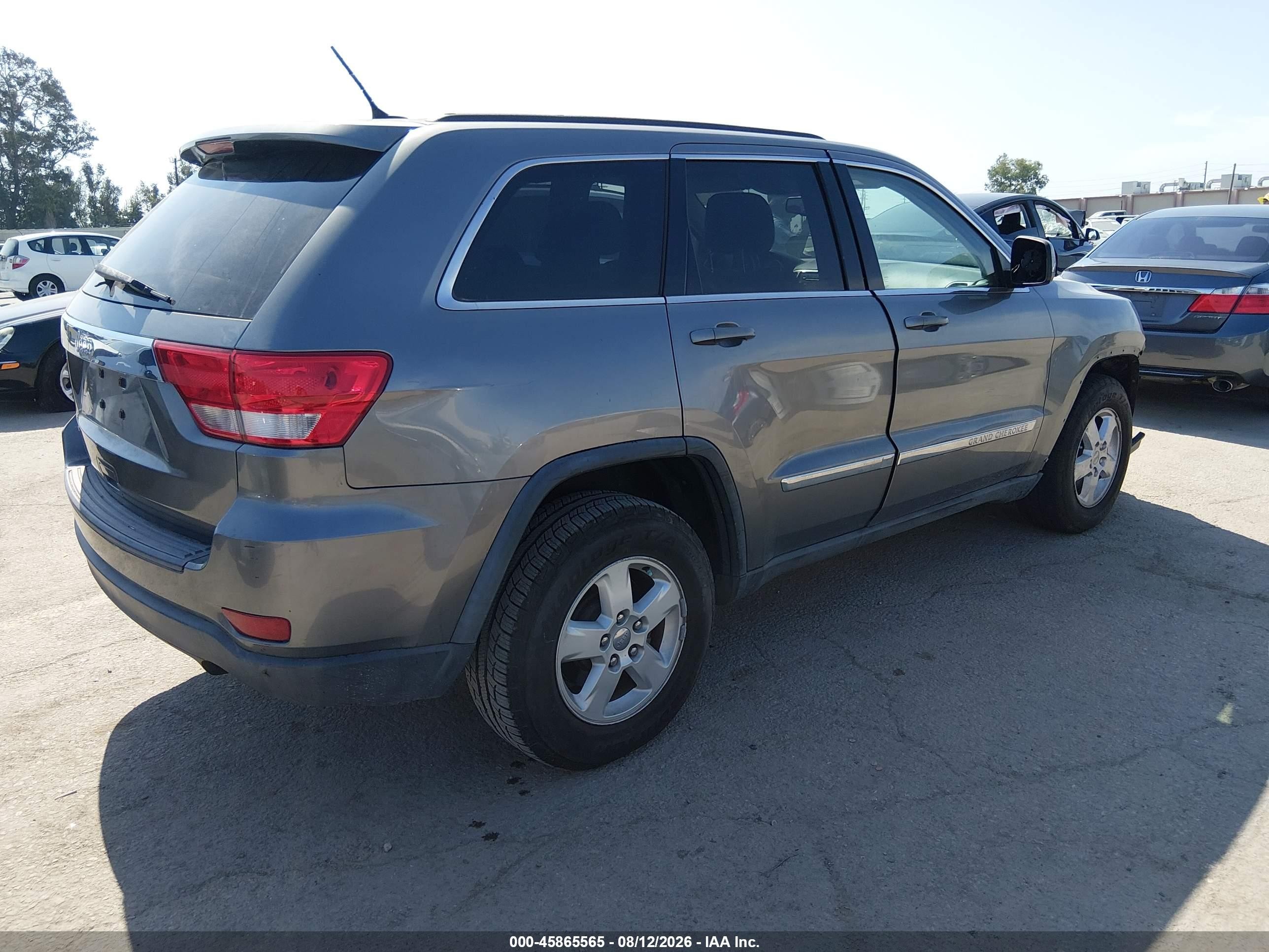 2013 Jeep Grand Cherokee Laredo Gray vin: 1C4RJEAG9DC612649