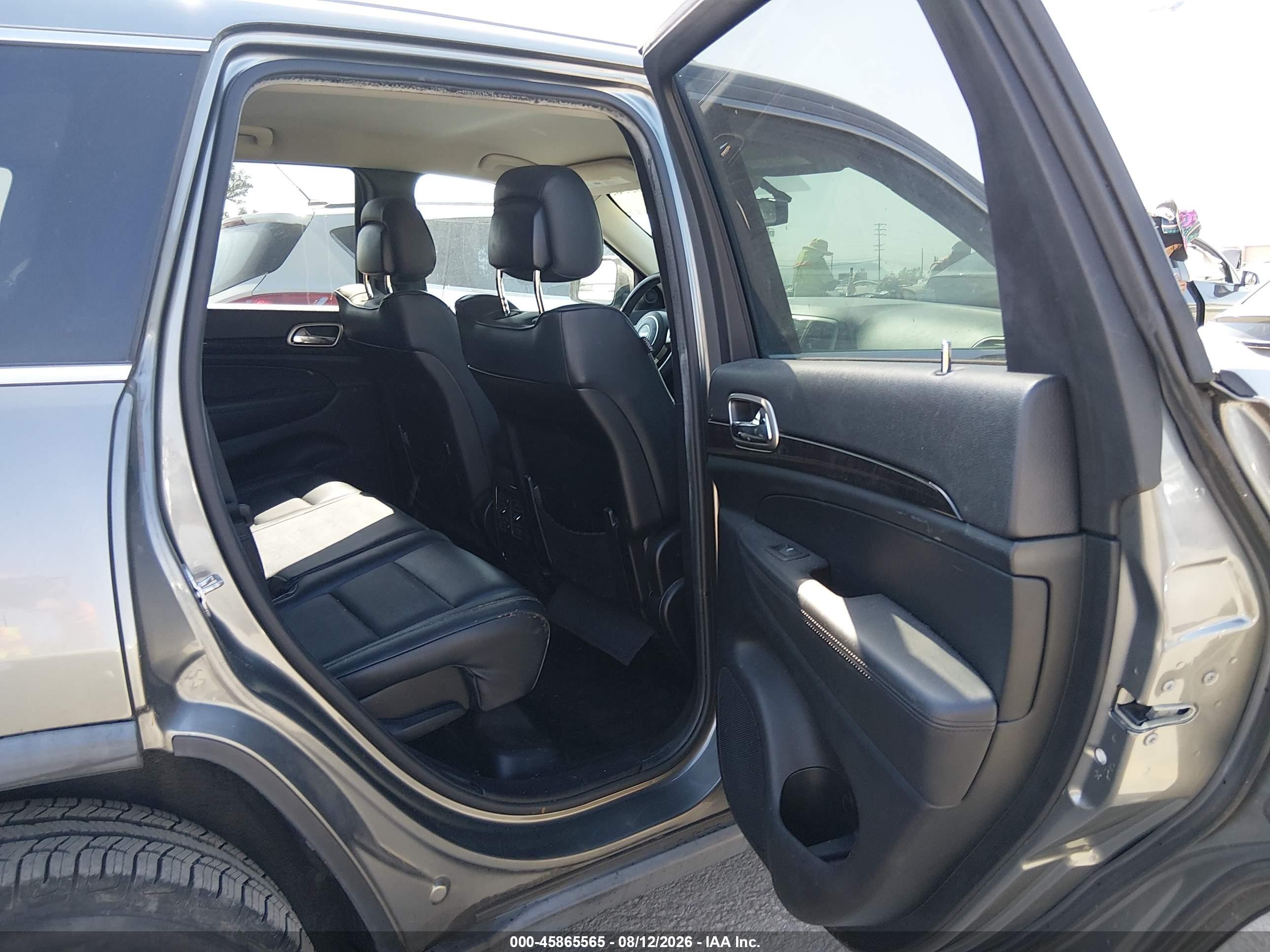 2013 Jeep Grand Cherokee Laredo Gray vin: 1C4RJEAG9DC612649