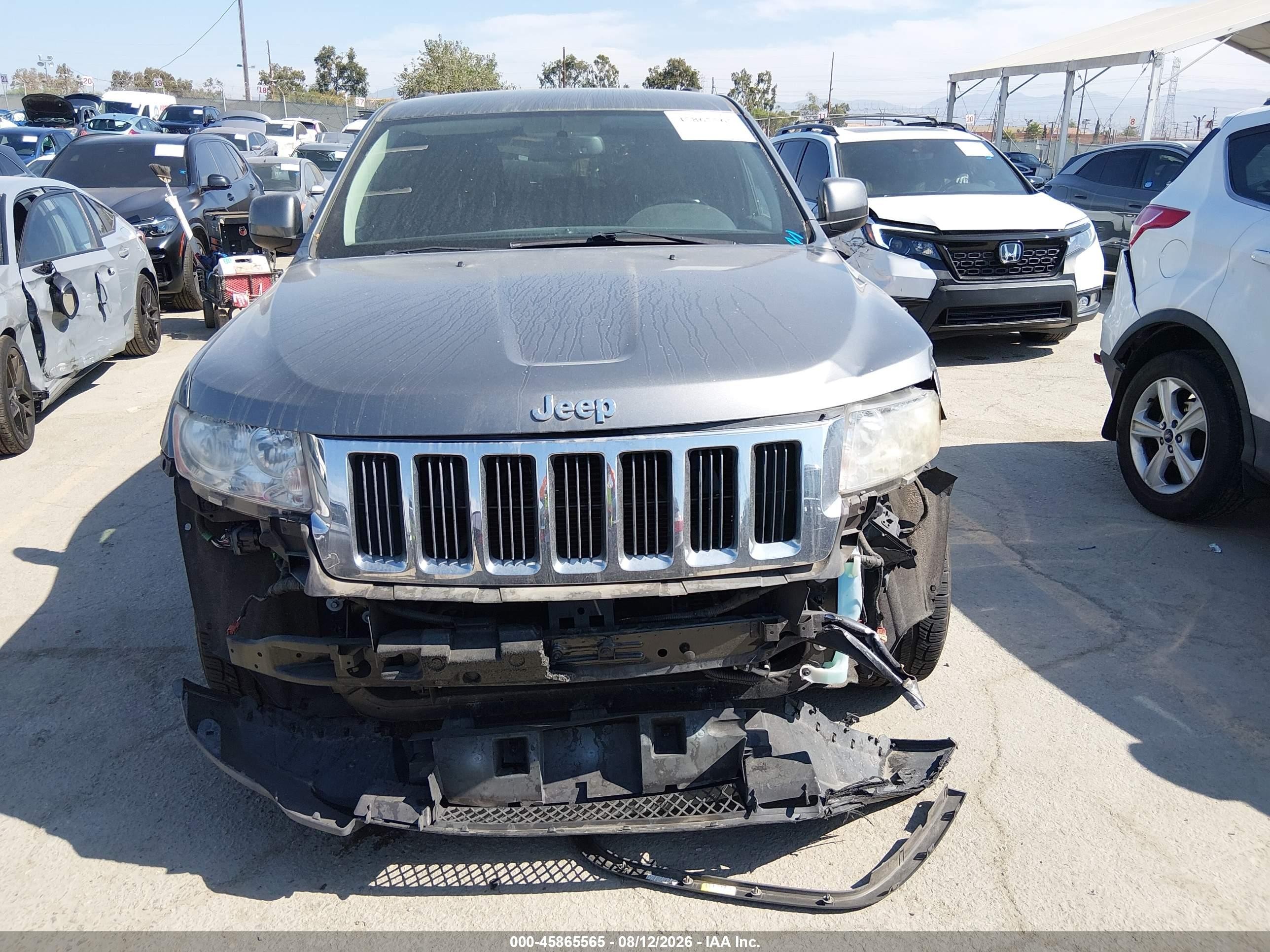 2013 Jeep Grand Cherokee Laredo Gray vin: 1C4RJEAG9DC612649