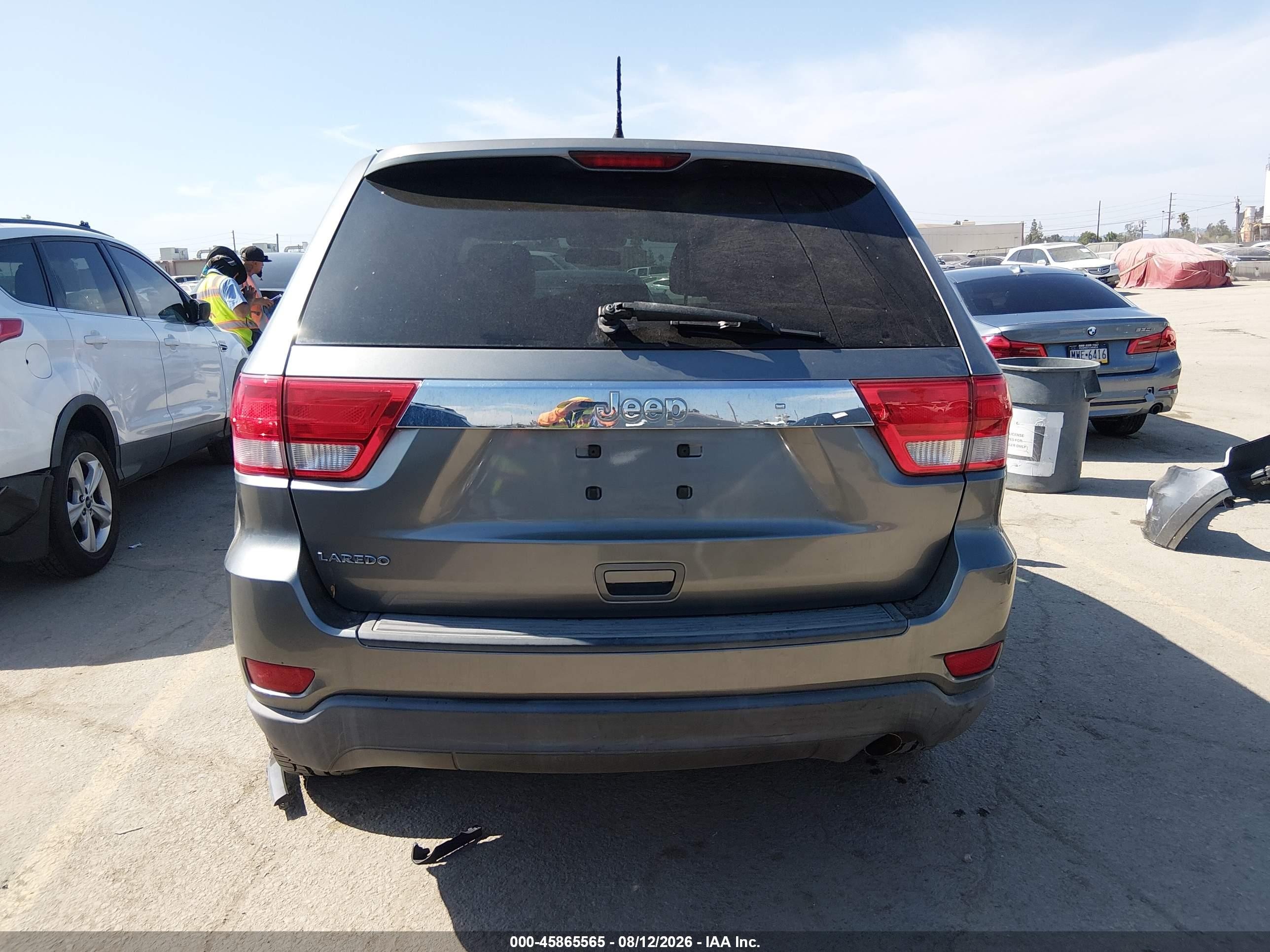 2013 Jeep Grand Cherokee Laredo Gray vin: 1C4RJEAG9DC612649