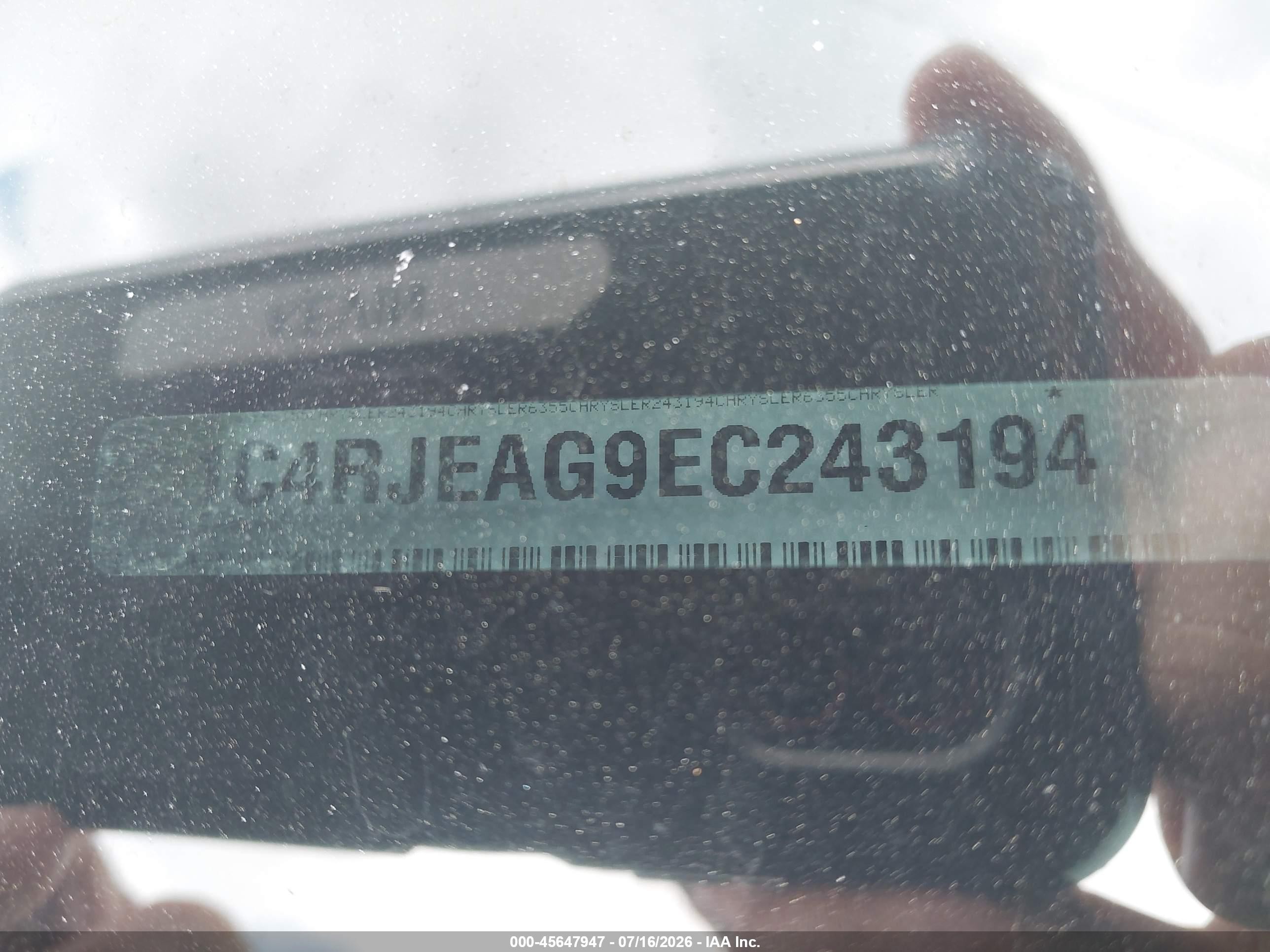 2014 Jeep Grand Cherokee Laredo Gray vin: 1C4RJEAG9EC243194