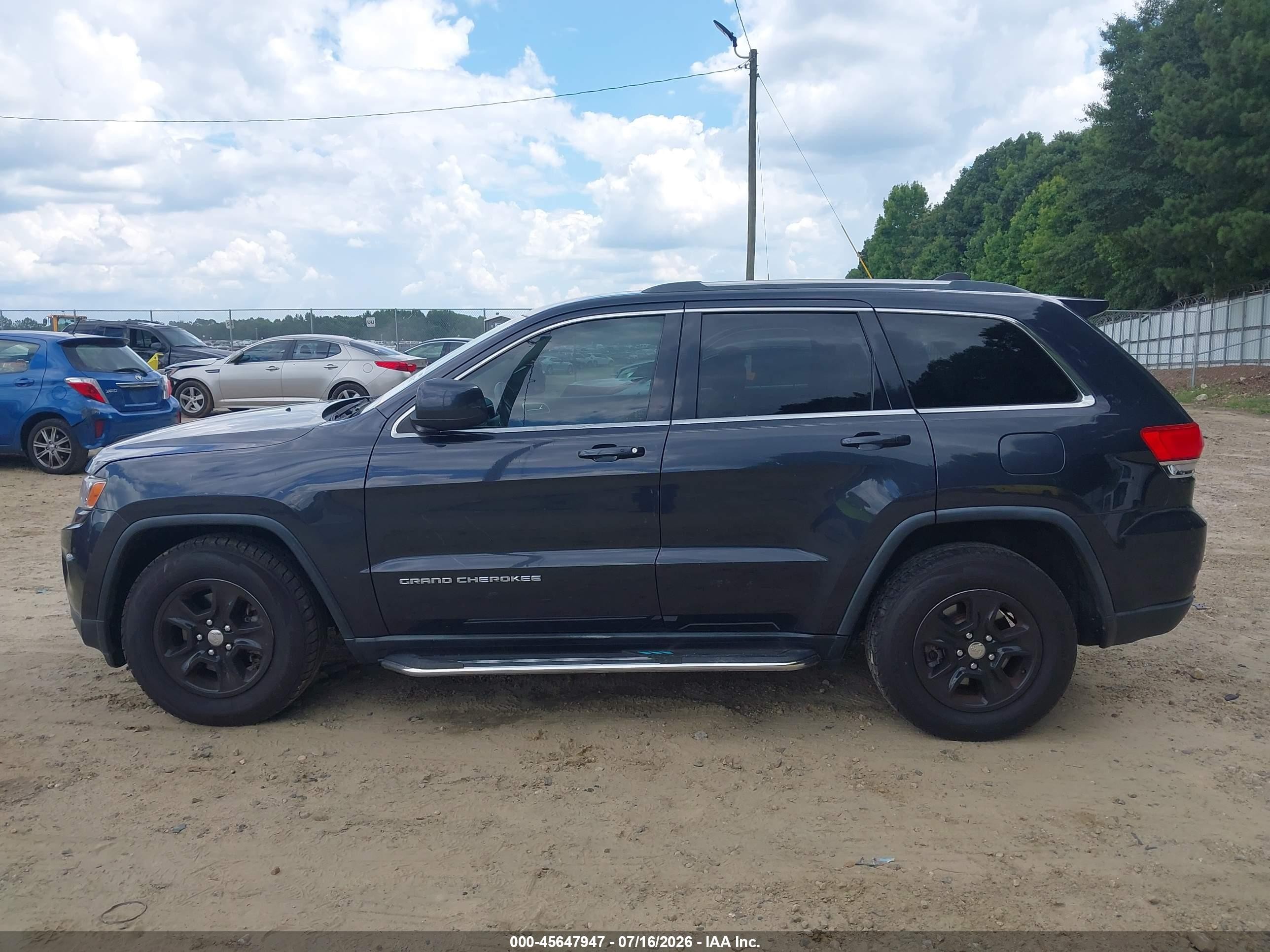 2014 Jeep Grand Cherokee Laredo Gray vin: 1C4RJEAG9EC243194