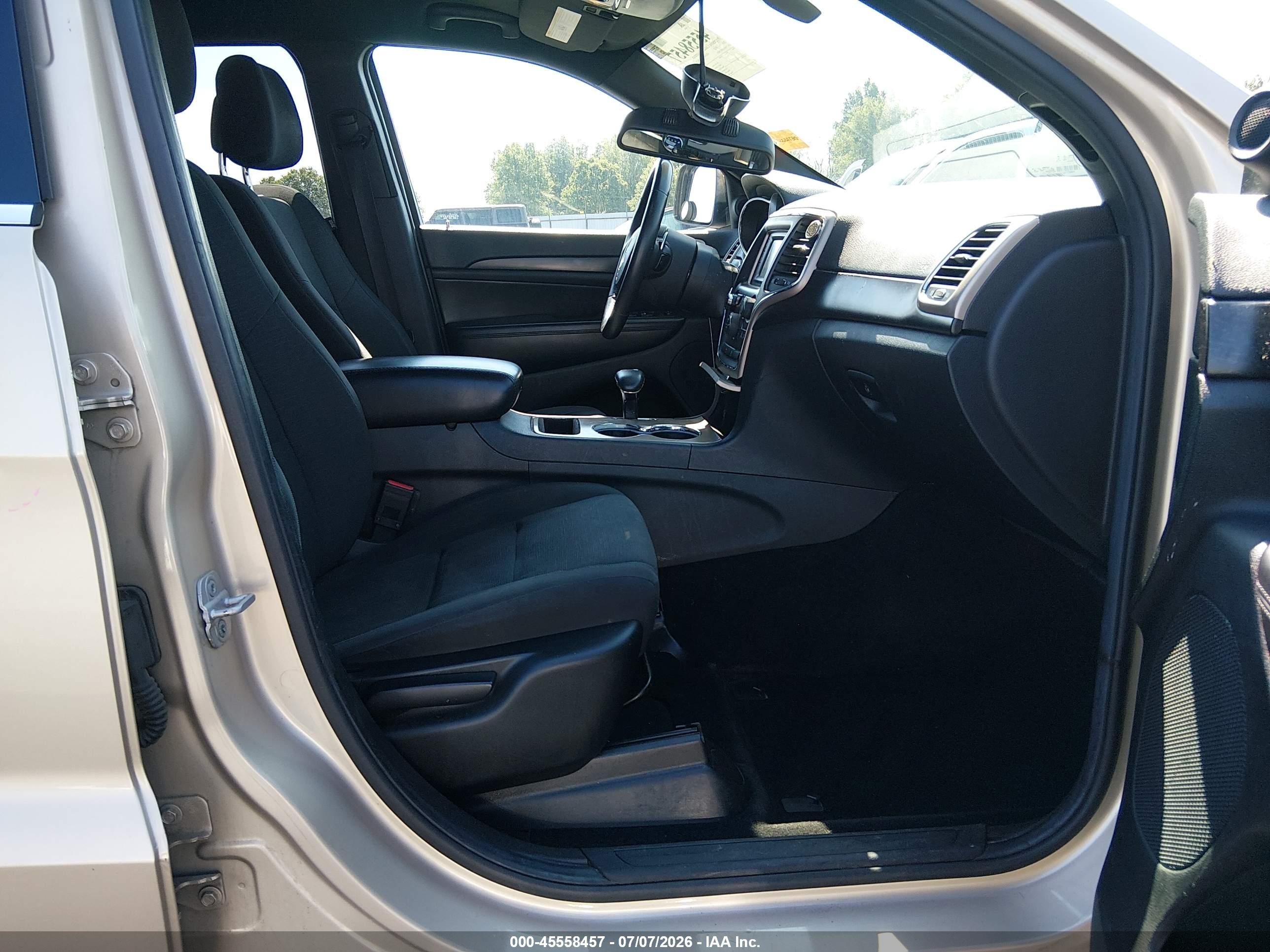 2014 Jeep Grand Cherokee Laredo Золотой vin: 1C4RJEAG9EC248735
