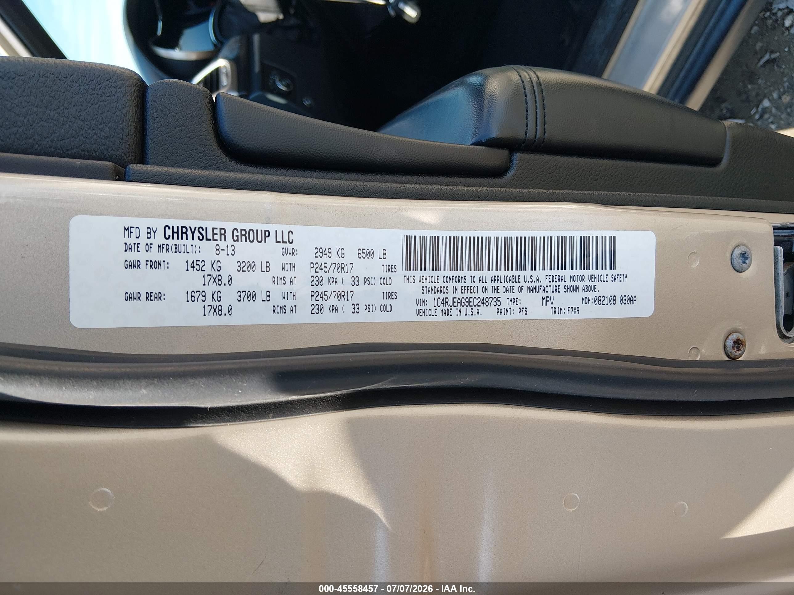 2014 Jeep Grand Cherokee Laredo Золотой vin: 1C4RJEAG9EC248735