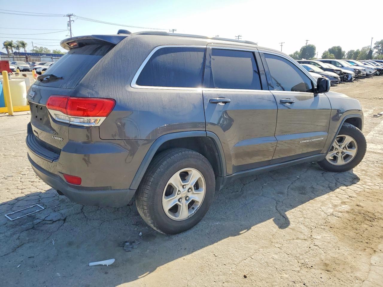 2015 Jeep Grand Cherokee Laredo Серый vin: 1C4RJEAG9FC231810