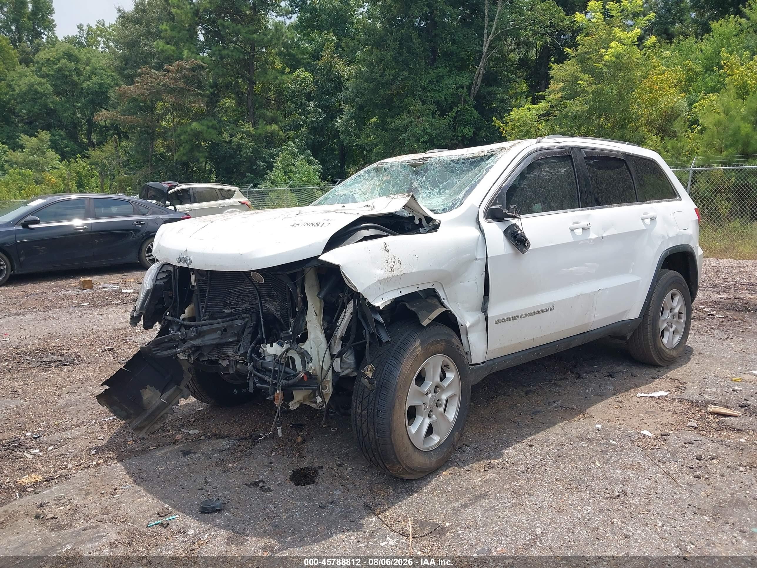 2015 Jeep Grand Cherokee Laredo White vin: 1C4RJEAG9FC708736