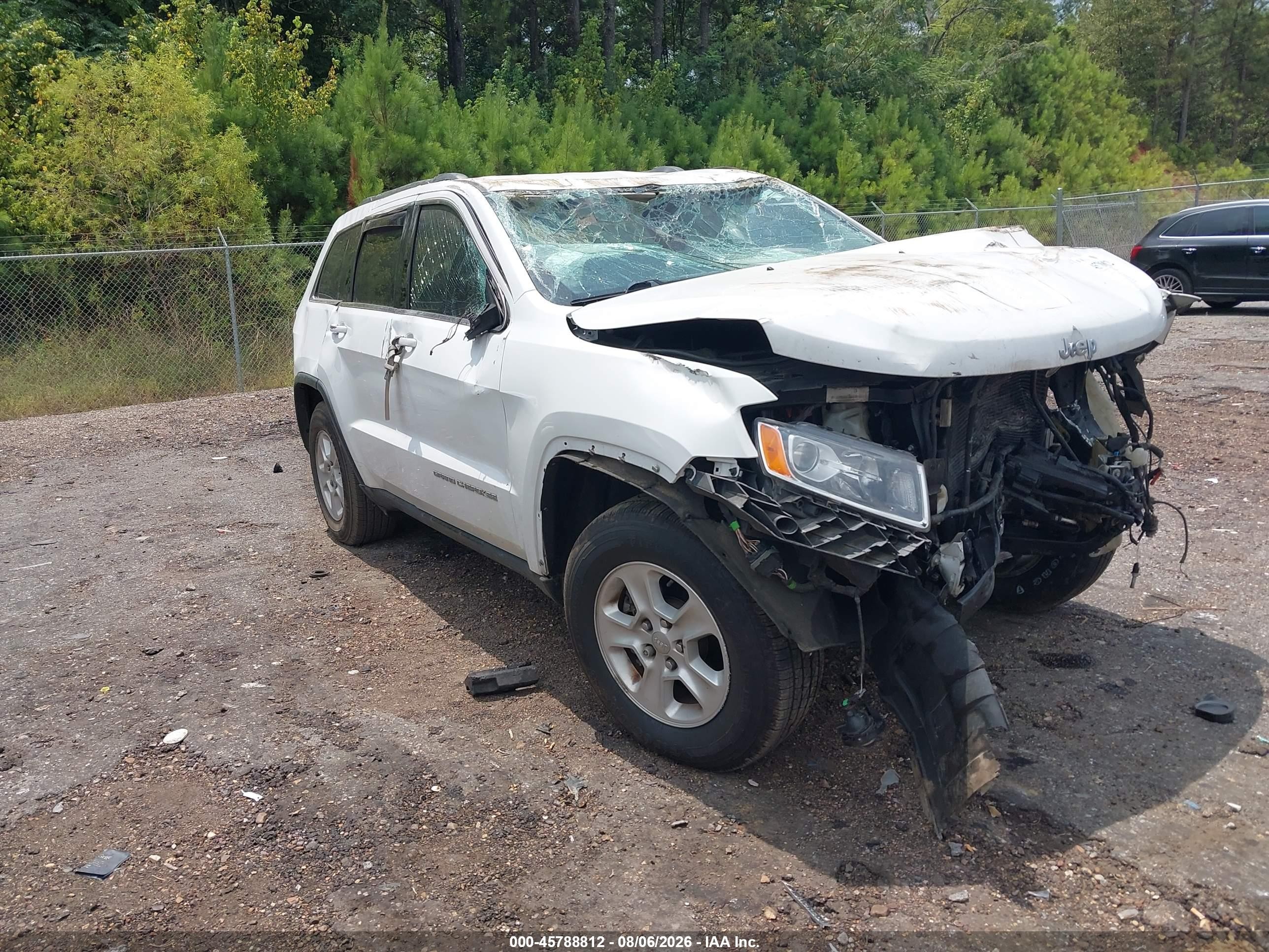 2015 Jeep Grand Cherokee Laredo White vin: 1C4RJEAG9FC708736