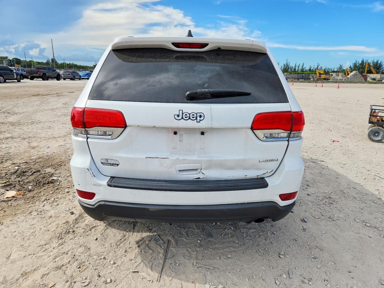 2015 Jeep Grand Cherokee Laredo White vin: 1C4RJEAG9FC914929