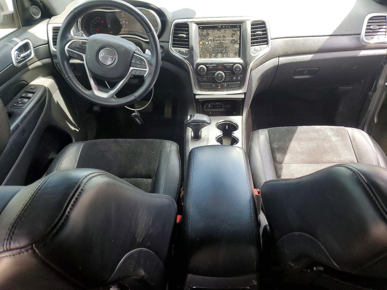 2015 Jeep Grand Cherokee Laredo Silver vin: 1C4RJEAG9FC957182