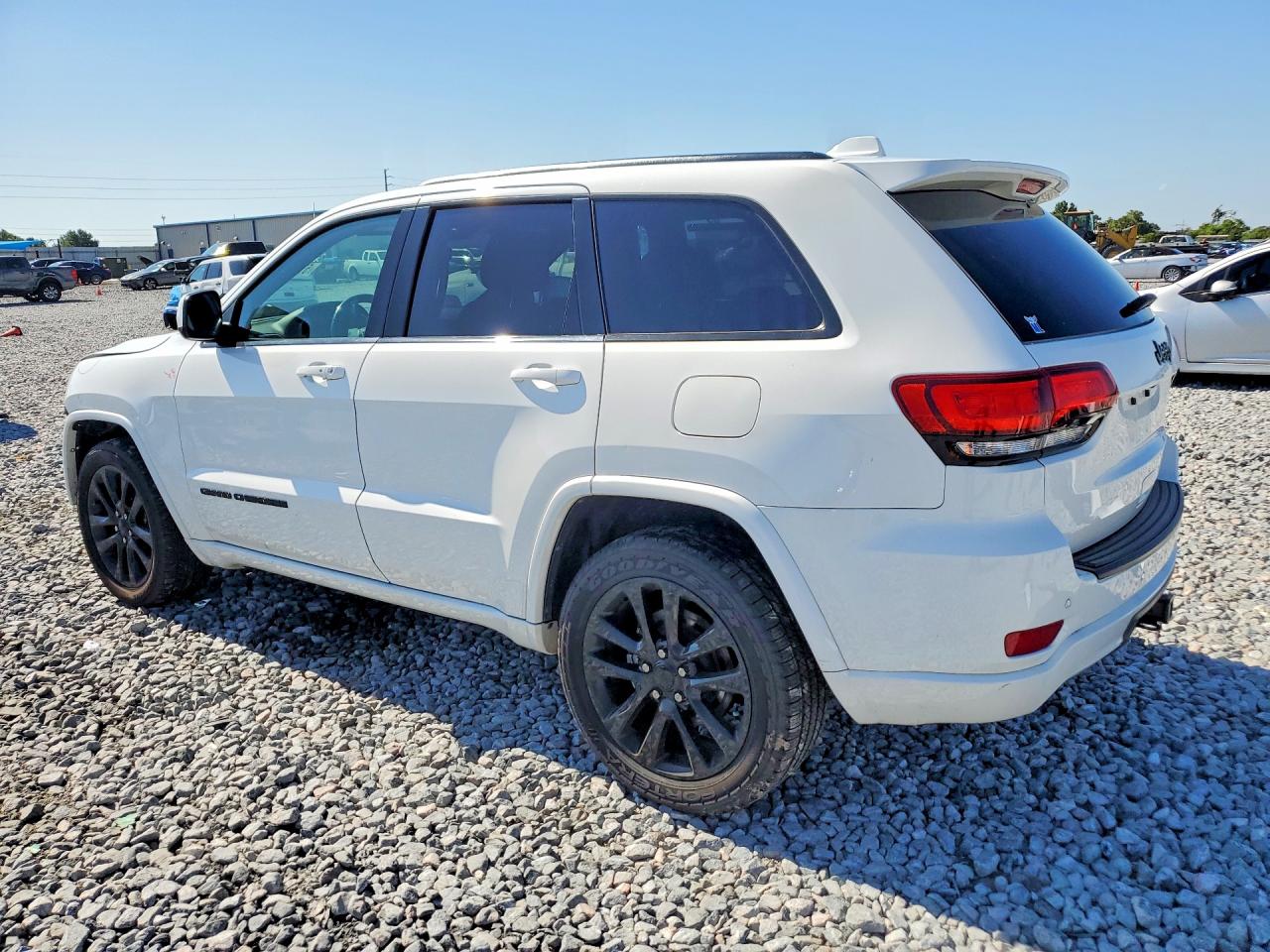 2020 Jeep Grand Cherokee Laredo Белый vin: 1C4RJEAG9LC245153