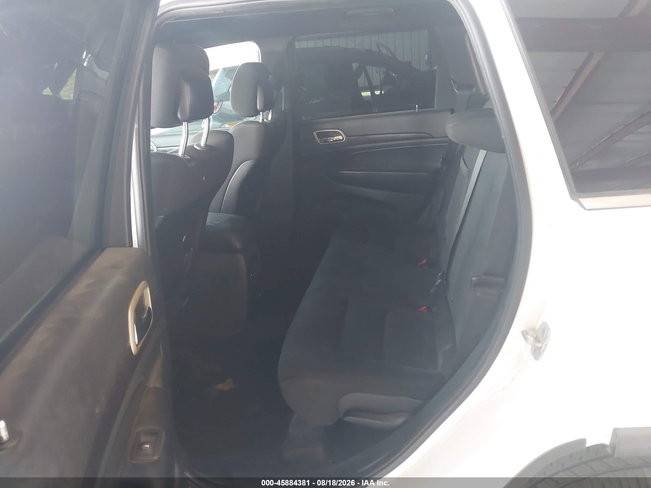 2014 Jeep Grand Cherokee Laredo White vin: 1C4RJEAGOEC125437