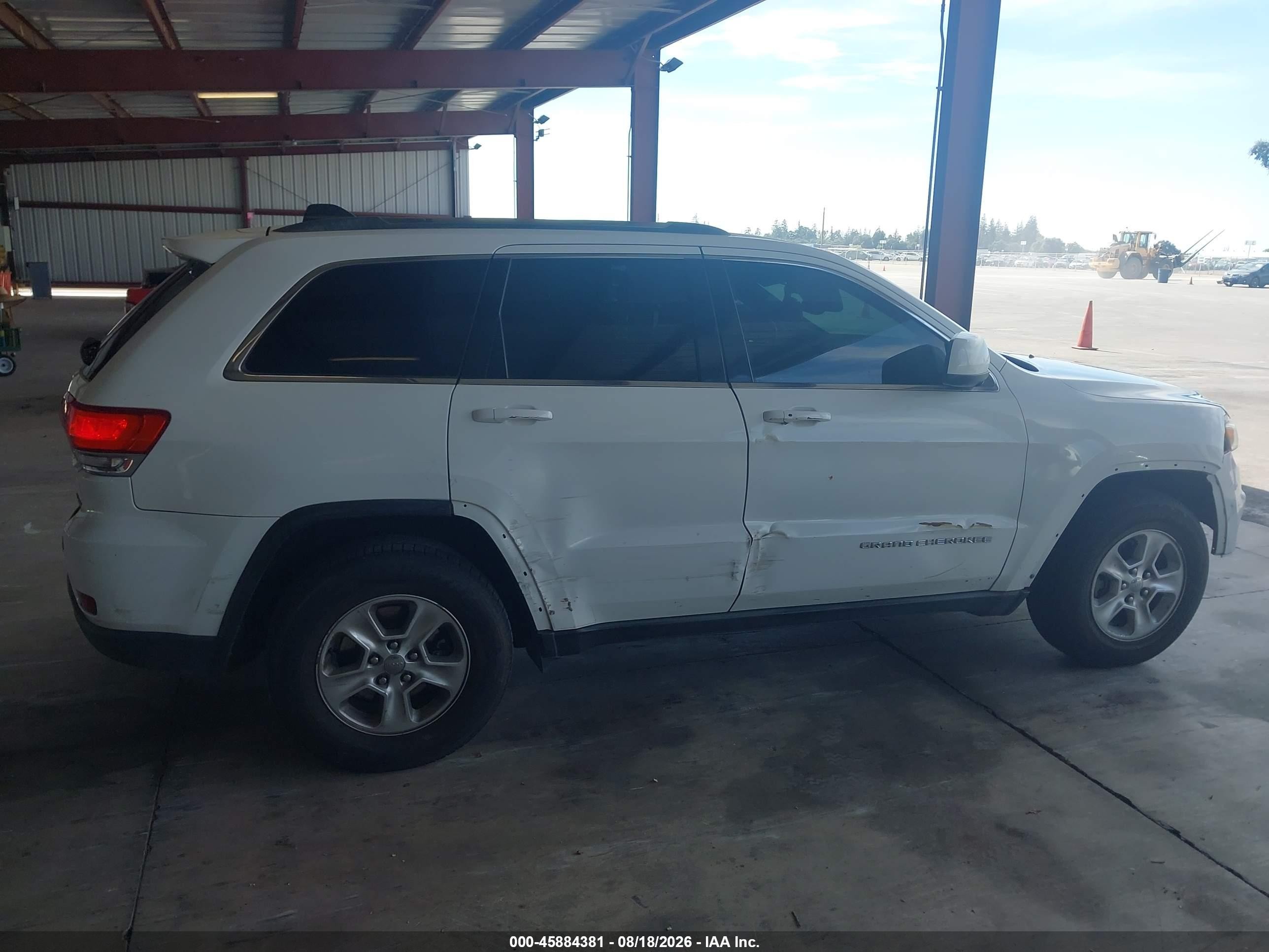 2014 Jeep Grand Cherokee Laredo White vin: 1C4RJEAGOEC125437