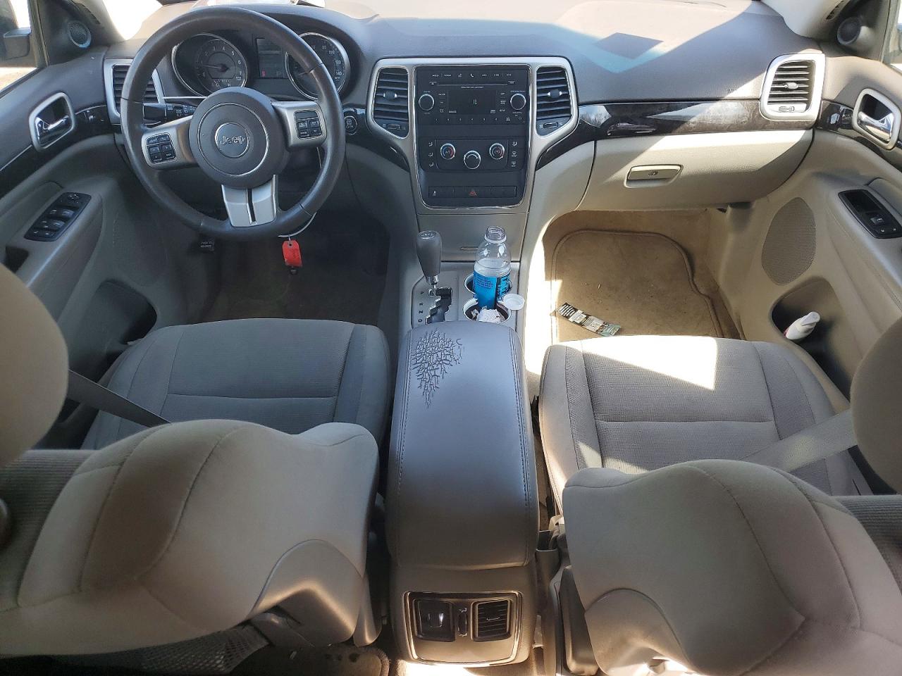 2012 Jeep Grand Cherokee Laredo Gray vin: 1C4RJEAGXCC142260
