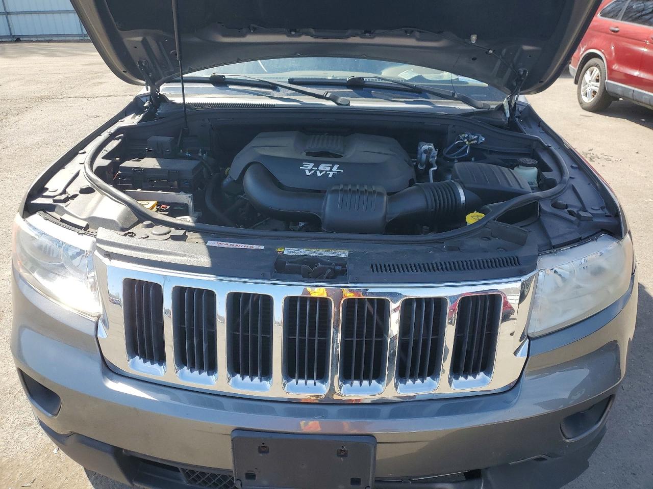 2012 Jeep Grand Cherokee Laredo Gray vin: 1C4RJEAGXCC142260
