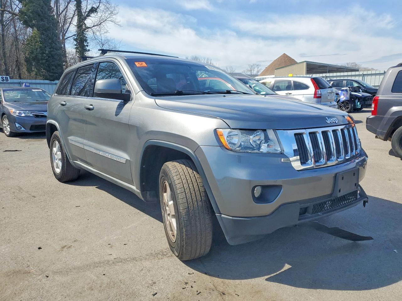 2012 Jeep Grand Cherokee Laredo Gray vin: 1C4RJEAGXCC142260
