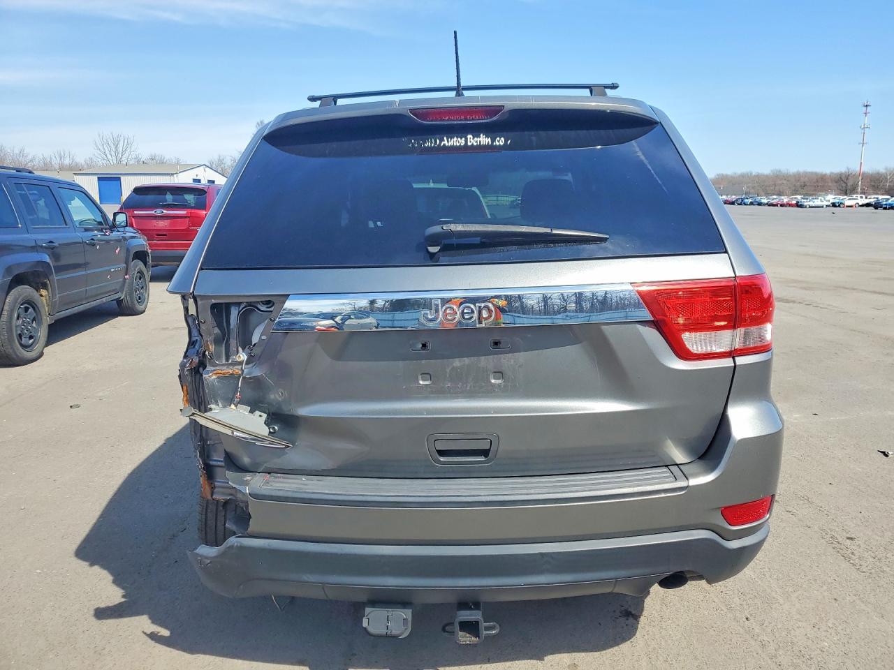 2012 Jeep Grand Cherokee Laredo Gray vin: 1C4RJEAGXCC142260