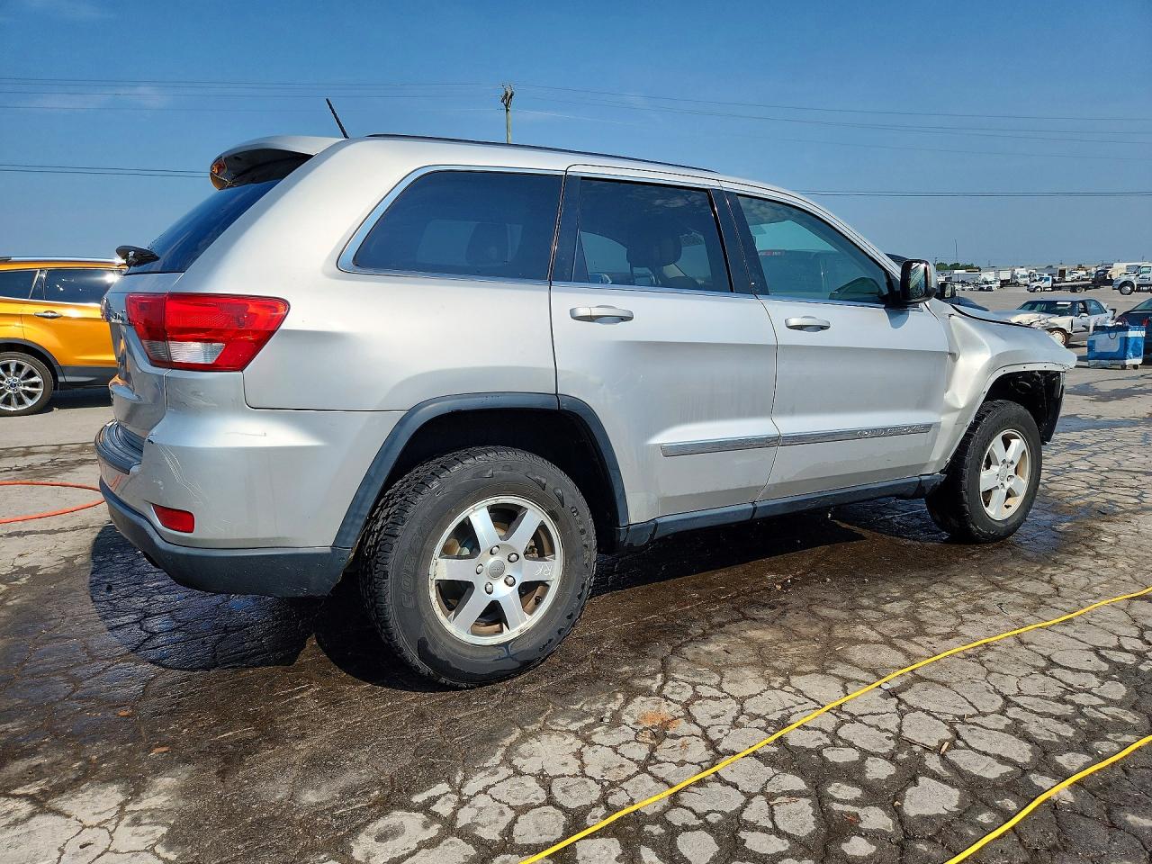 2012 Jeep Grand Cherokee Laredo Silver vin: 1C4RJEAGXCC167434