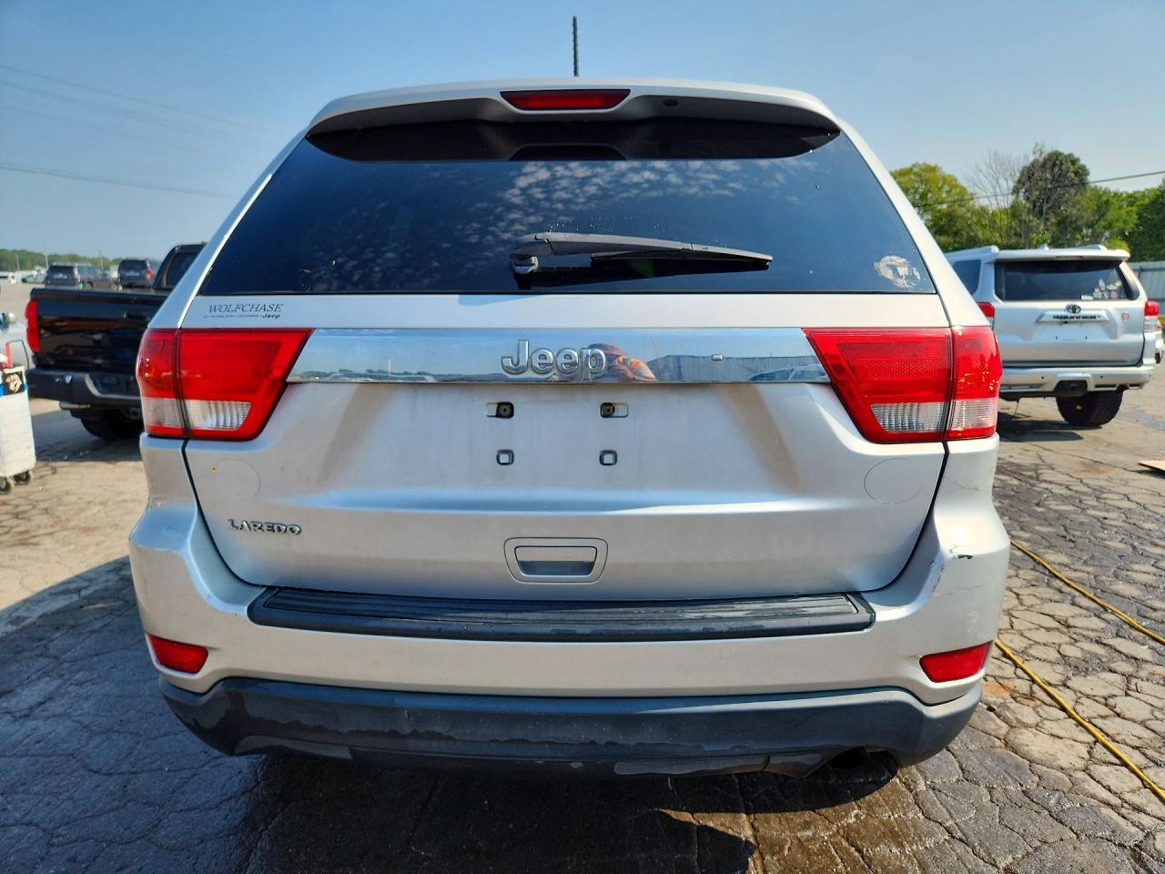 2012 Jeep Grand Cherokee Laredo Silver vin: 1C4RJEAGXCC167434